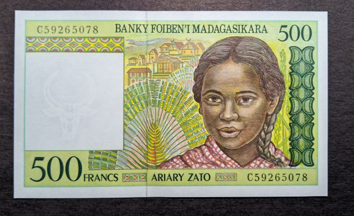 MADAGASCAR 500 Francs1994 UNC