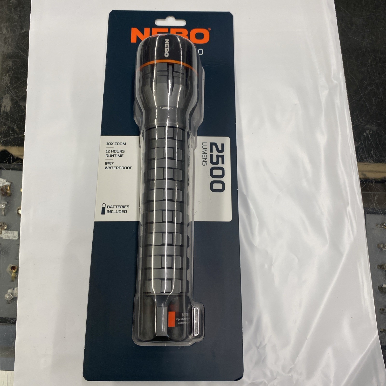 NEBO Newton 2500 Lumens LED Flash Light - BRAND NEW Batteries Included