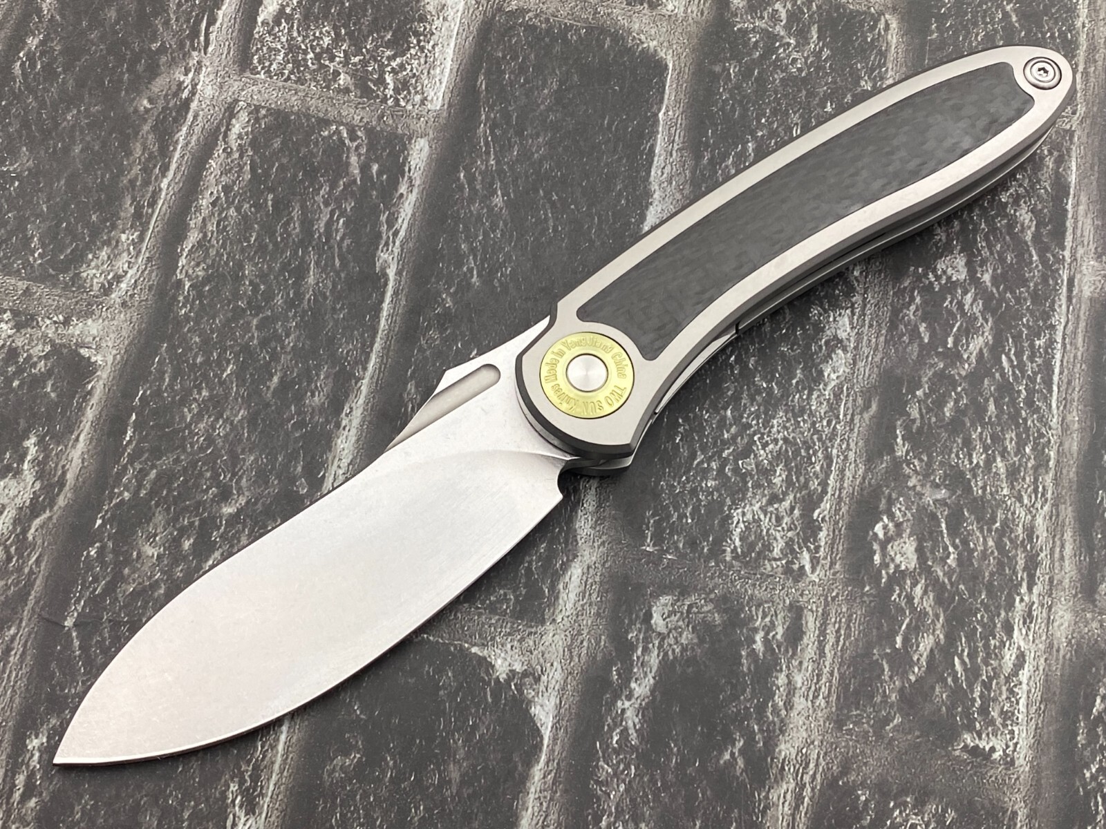 Twosun TS481-CF Folding Knife 14C28N Blade Titanium/CF Handle Pocket Knife