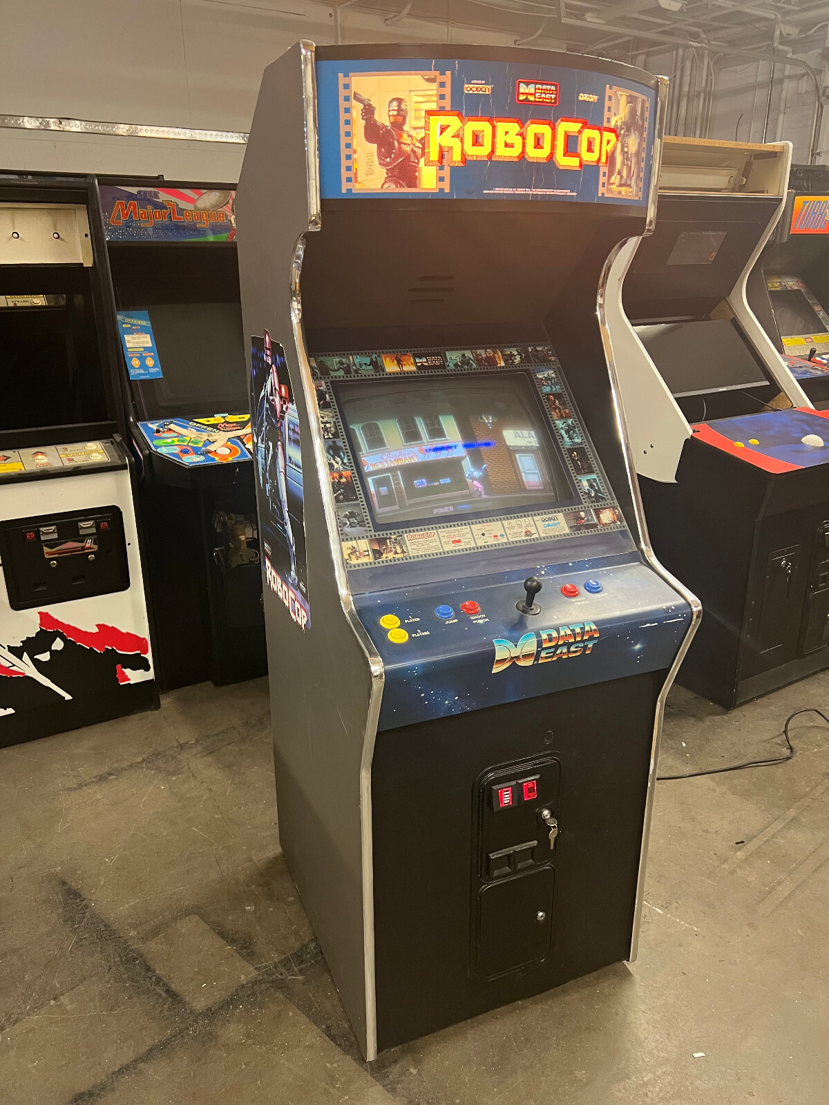 ROBOCOP ARCADE MACHINE by DATAEAST 1988 (Excellent) *RARE*