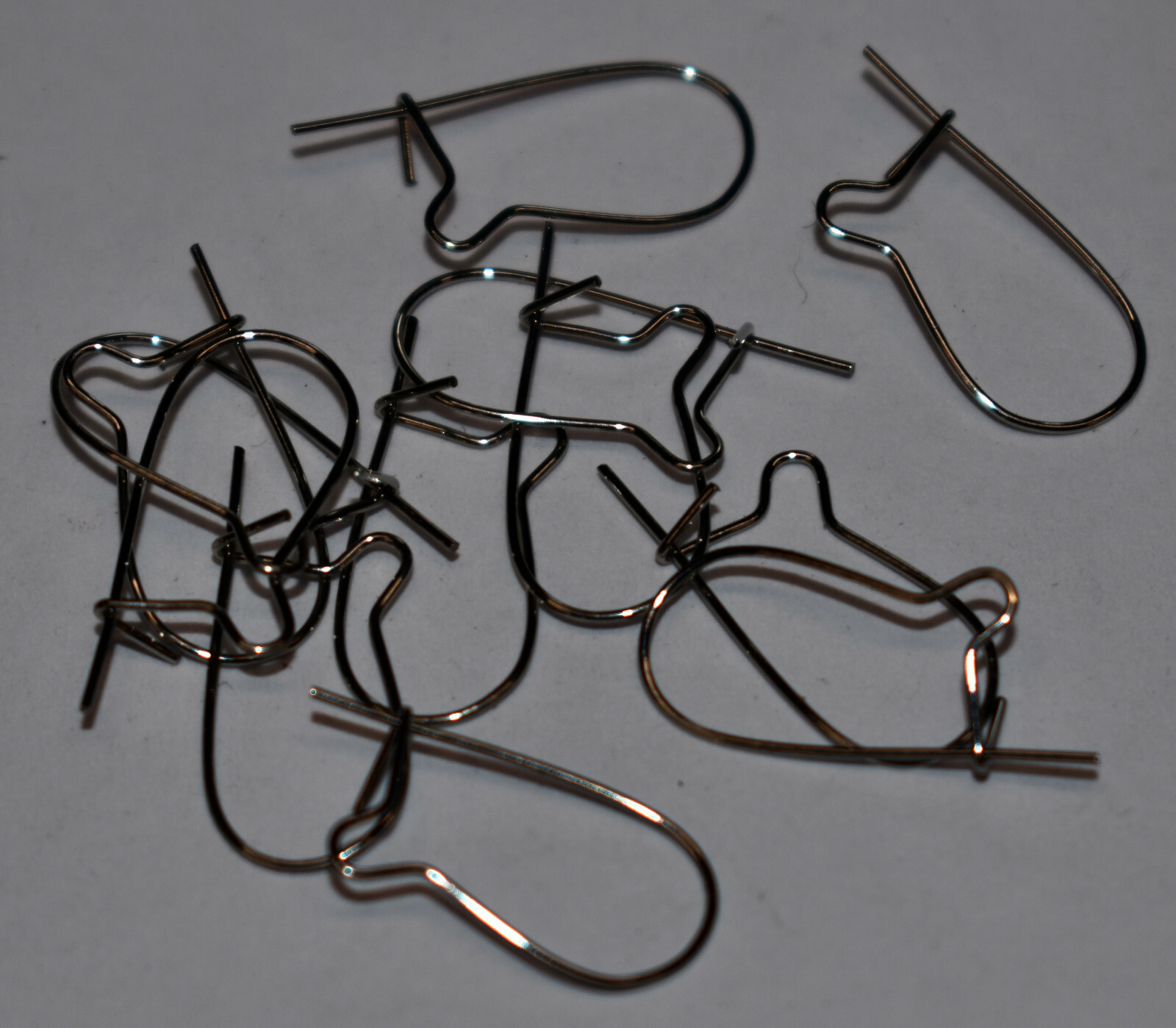 VINTAGE 6 PAIRS STEEL PIERCED EARRING WIRES EAR WIRES * SECURE LATCH