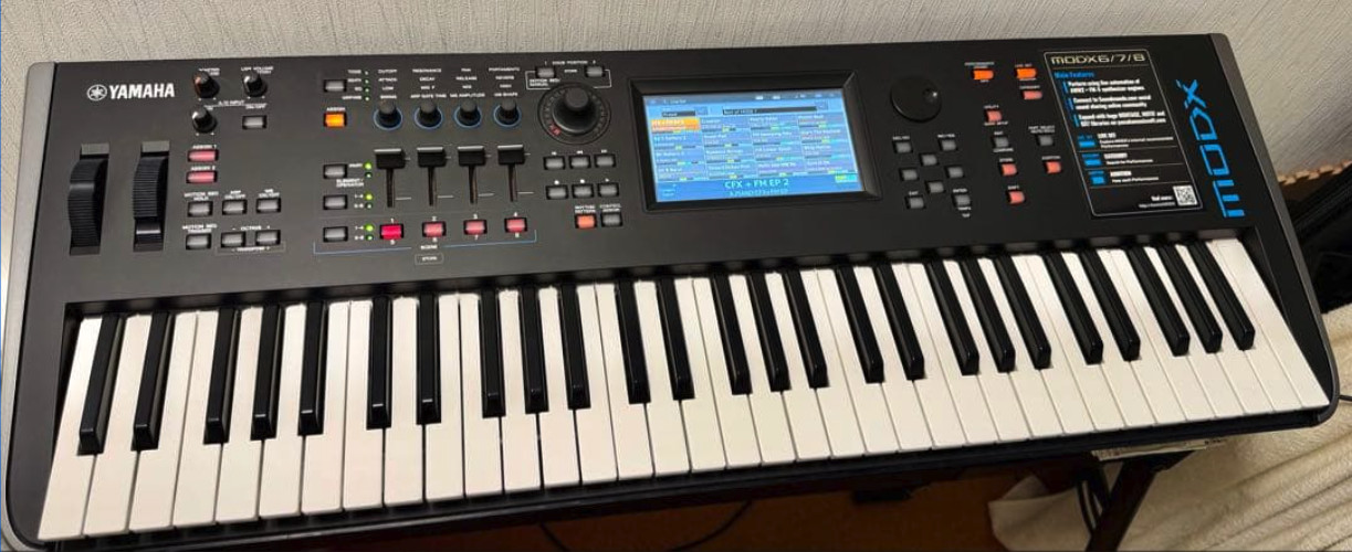 Yamaha MODX6 61-Key Synthesizer Workstation w/ AC-adapter & Manual