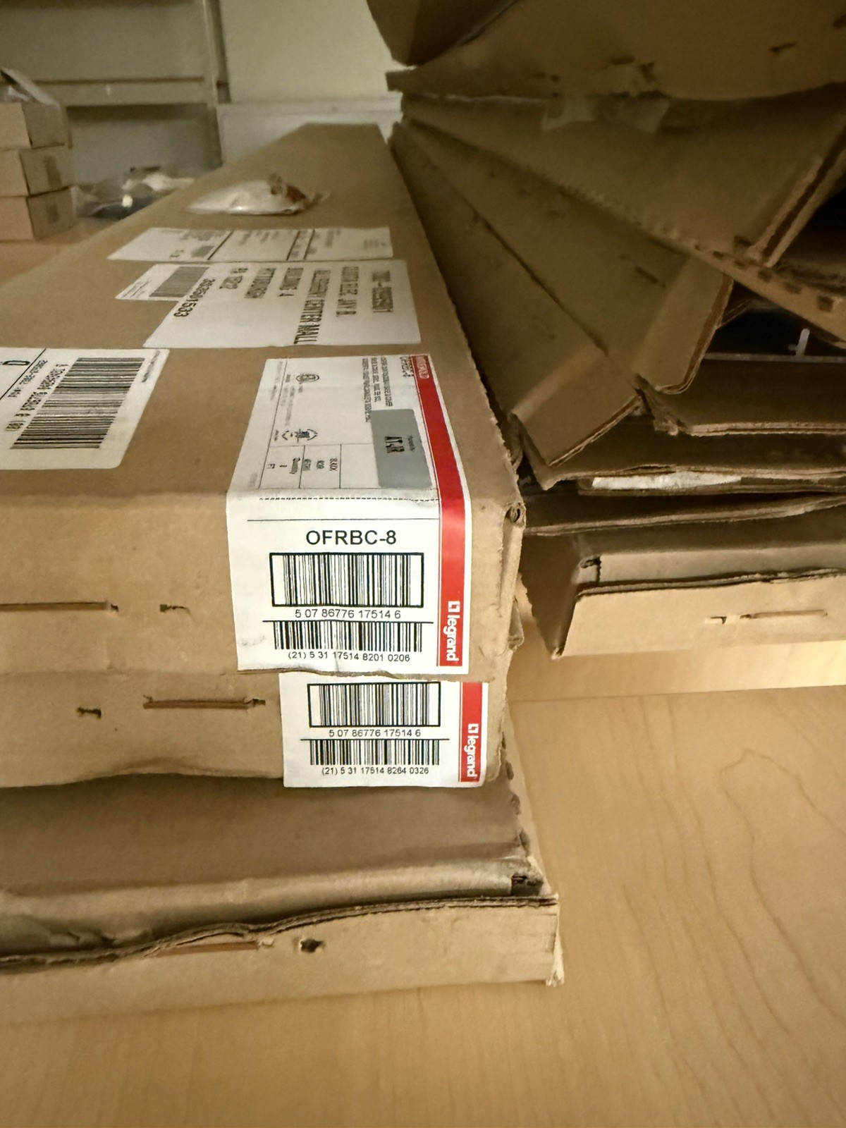LEGRAND OFRBC-8 Raceway,Series OFR,8 ft.,Black 15A802 8’ lengths 4 pieces total
