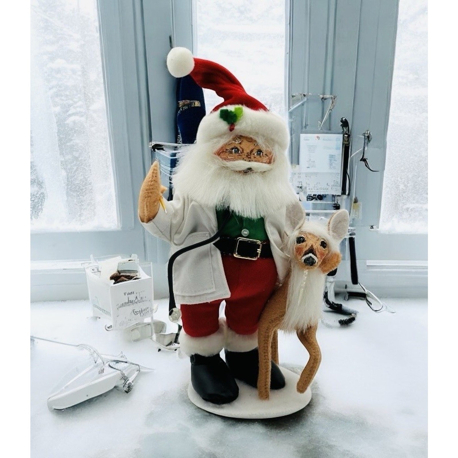 Annalee 2010 Veterinary Santa With Reindeer 75th Anniversary 10” Doll **READ