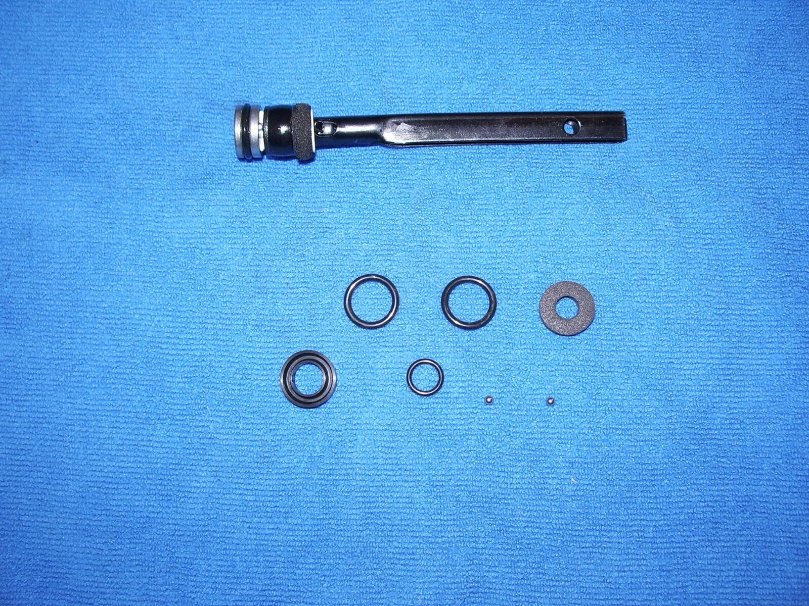DAISY POWERLINE MODEL 880 PELLET GUN PUMP HEAD ASSMBLY & SEAL SET 2 SAFETY BALLS