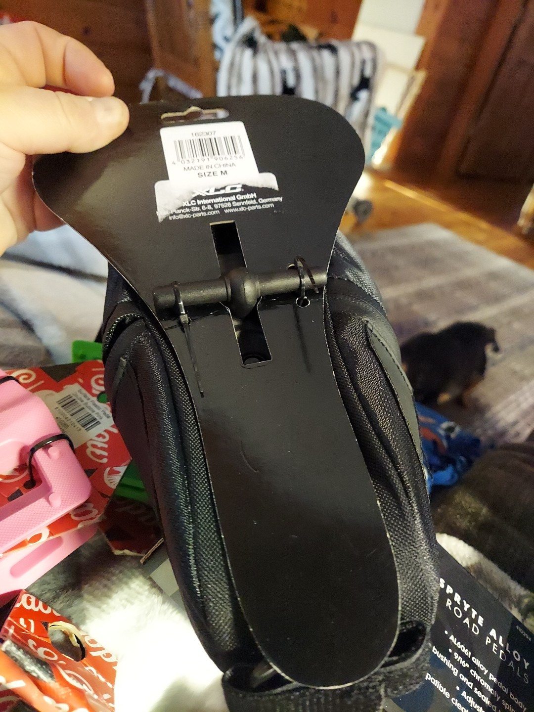XLC Saddle Bag Size Medium Expandable with Reflective Strip Black