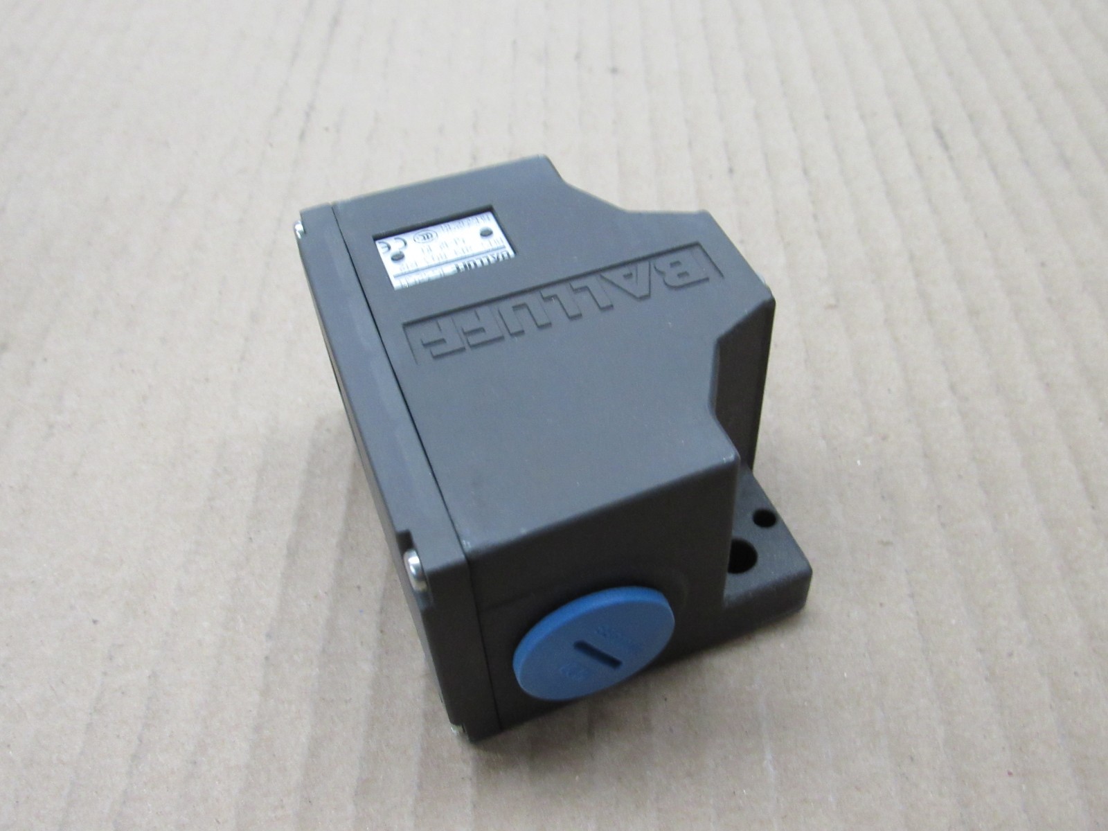 Balluff BNS0298 mechanical position switch BNS 0298