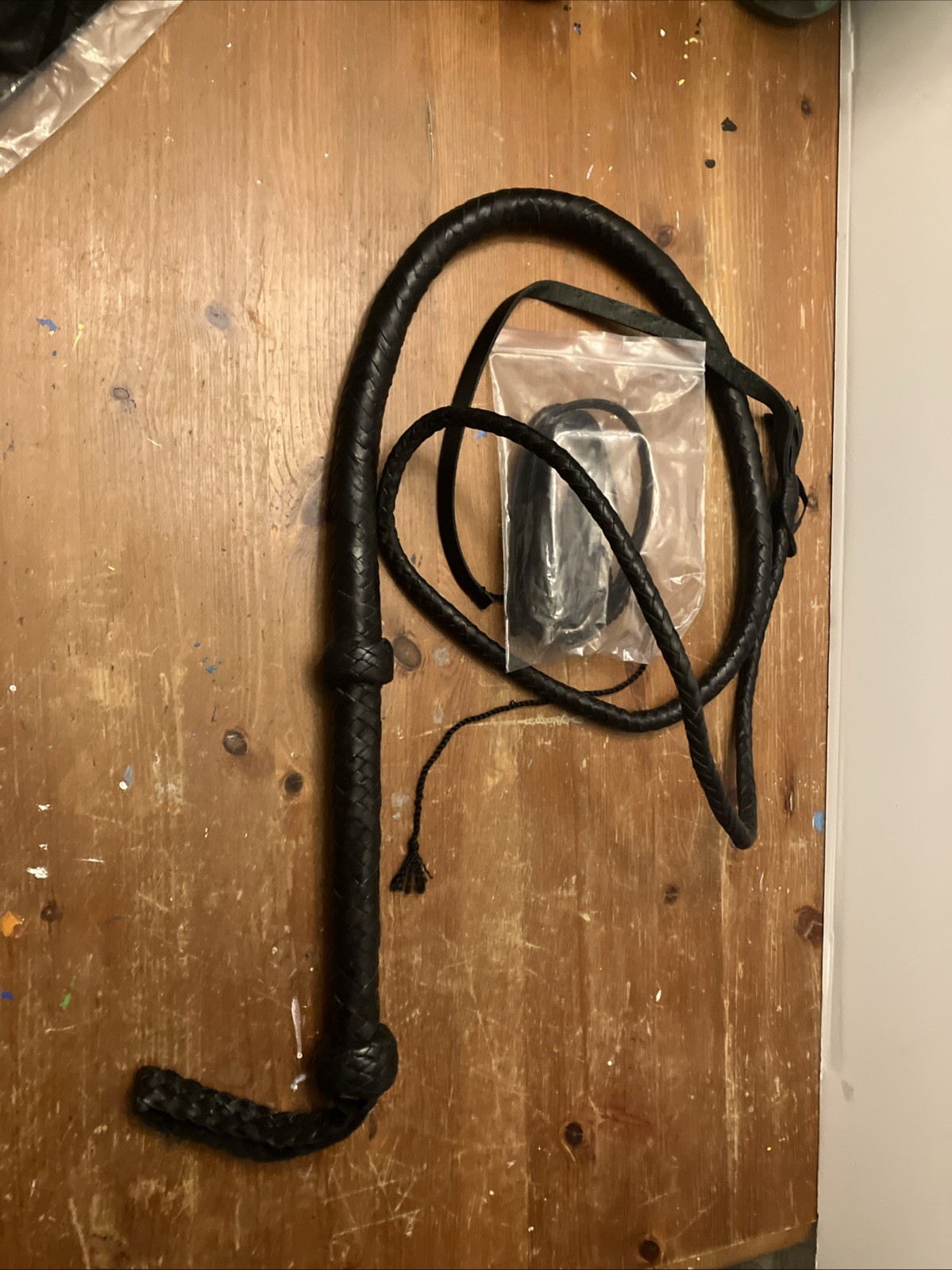 In Bull Whip 4 to 12 Feet 16 Plaits Black Nylon Para-cord Bullwhip