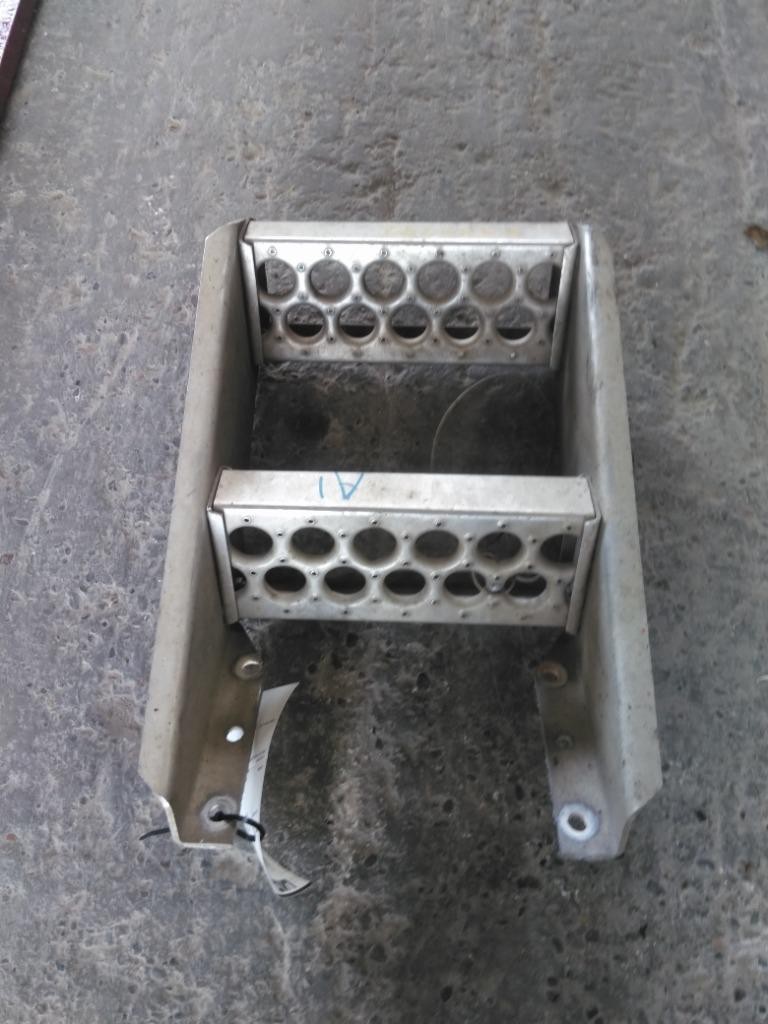 Replaces 2003 WESTERN STAR 4900 FRAME STEP , MN
