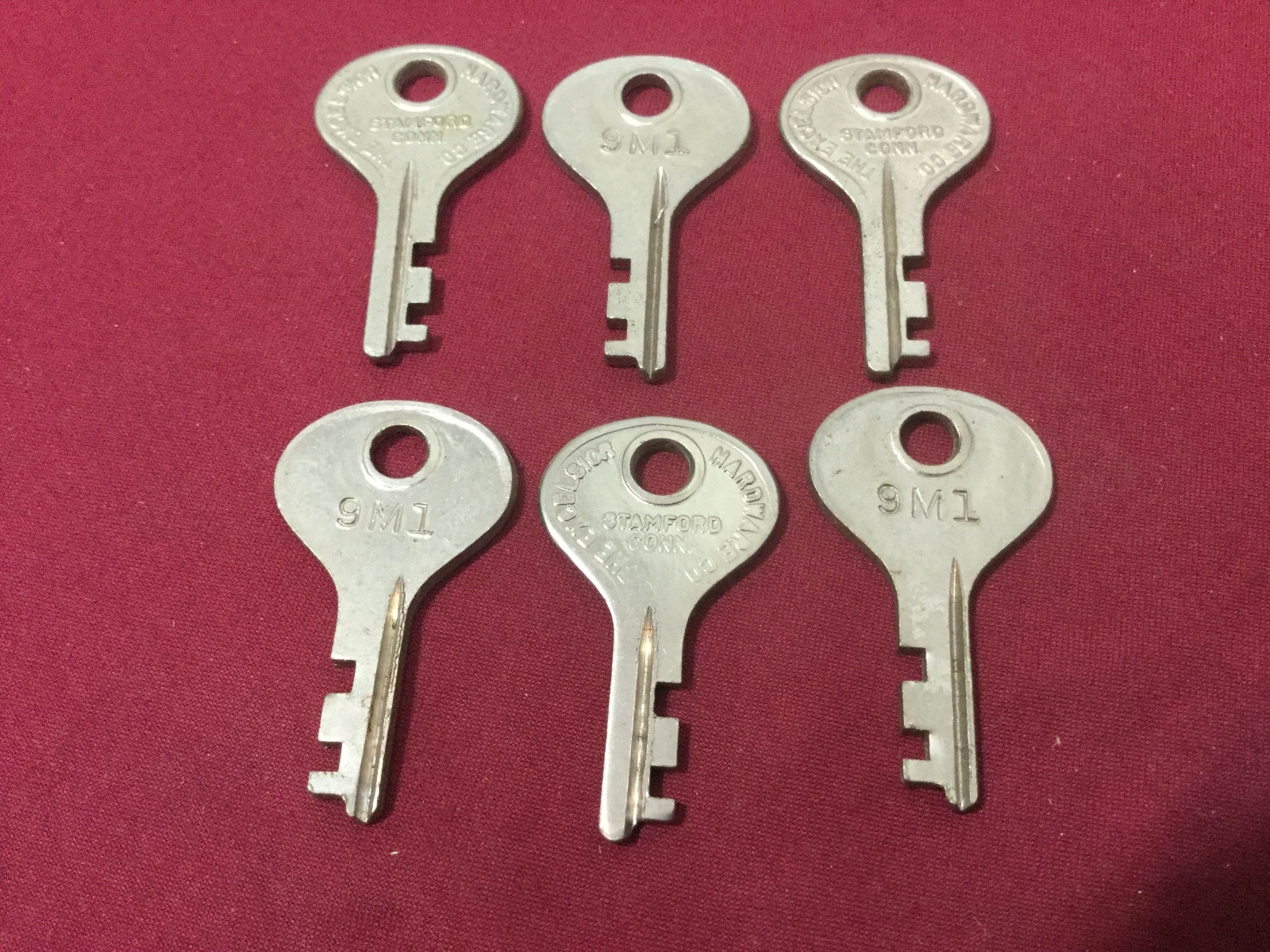 Vintage Excelsior Brand Pre-Cut Luggage Keys, 9M1, Set of 6 - Locksmith