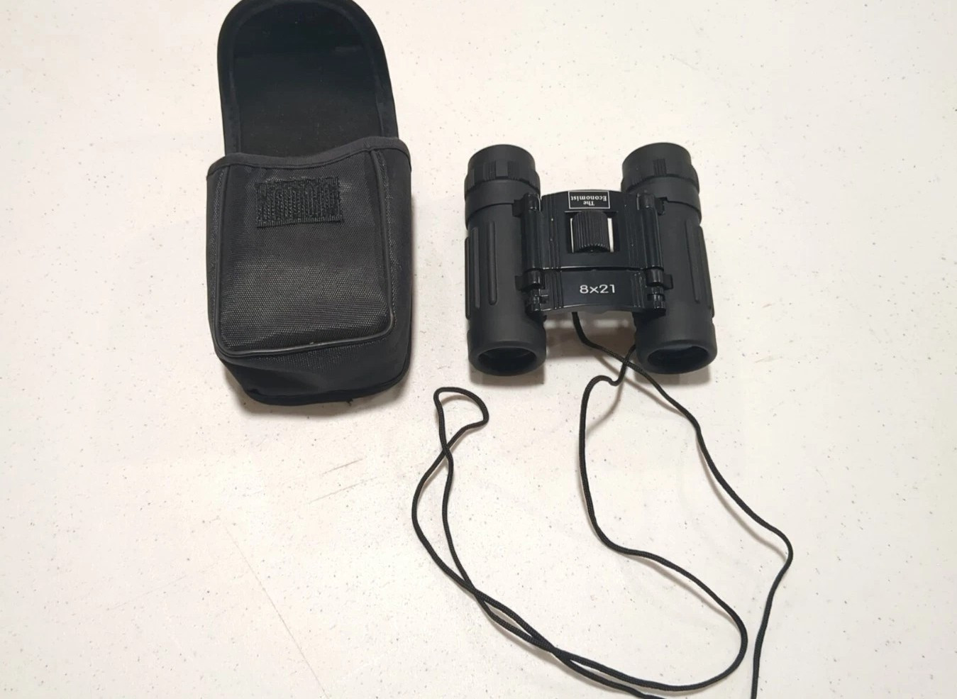 Bushnell 8 x 21 372ft @ 1000yds. Pocket Binoculars With Case / Belt Loop