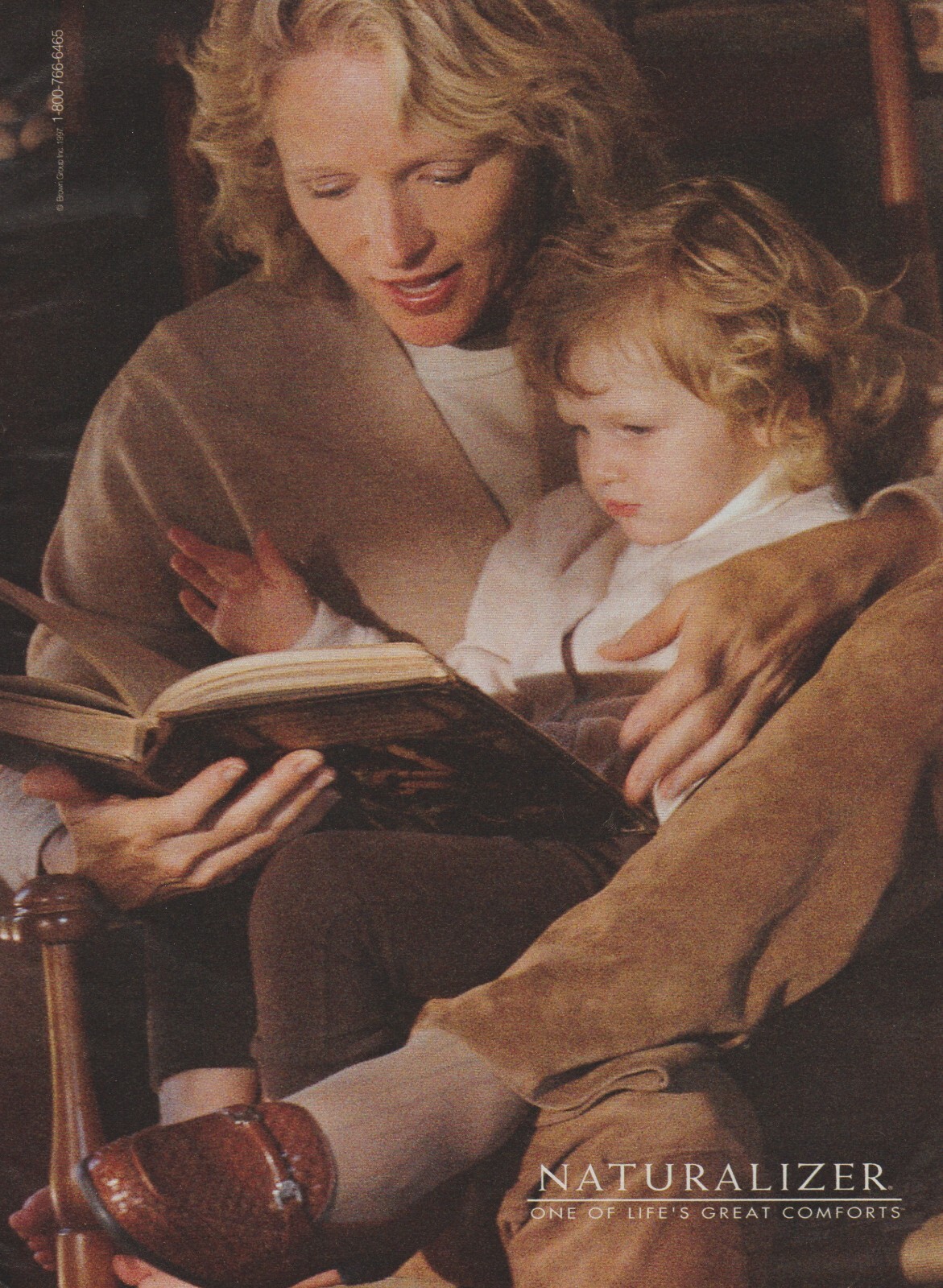 1997 Naturalizer Shoes - Mother Daughter Storytime Read Book - Print Ad Photo
