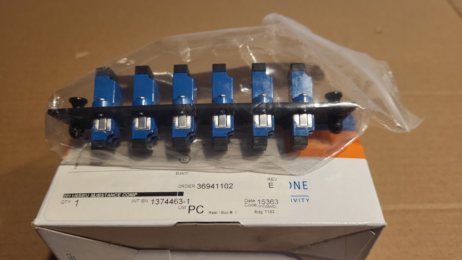 CTE 1374463-1   COMMSCOPE  Fiber Optic Adapter Pack