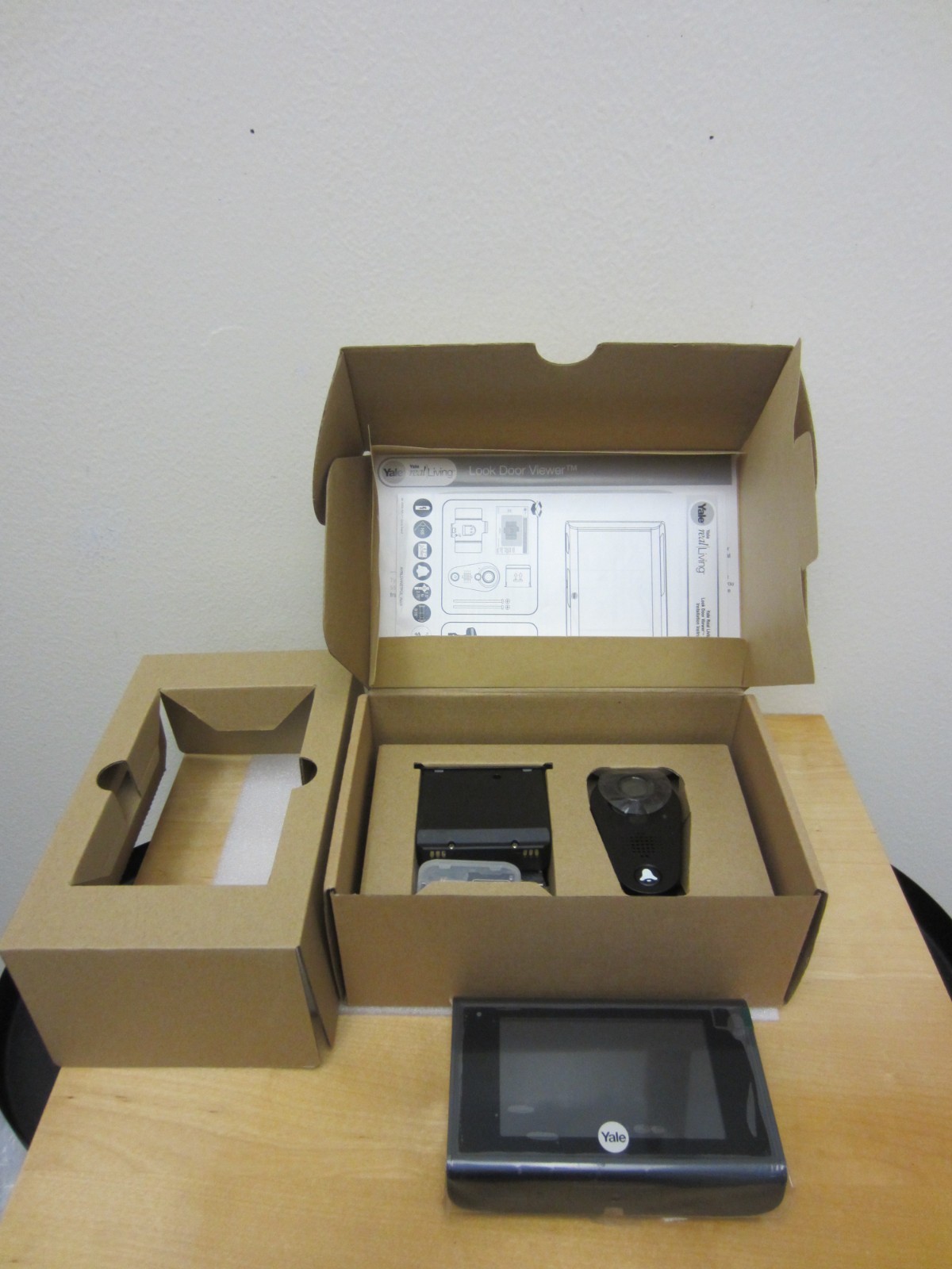 Yale Real Living Look Door Viewer W/WiFi YRV740-WI Black NEW Open Box