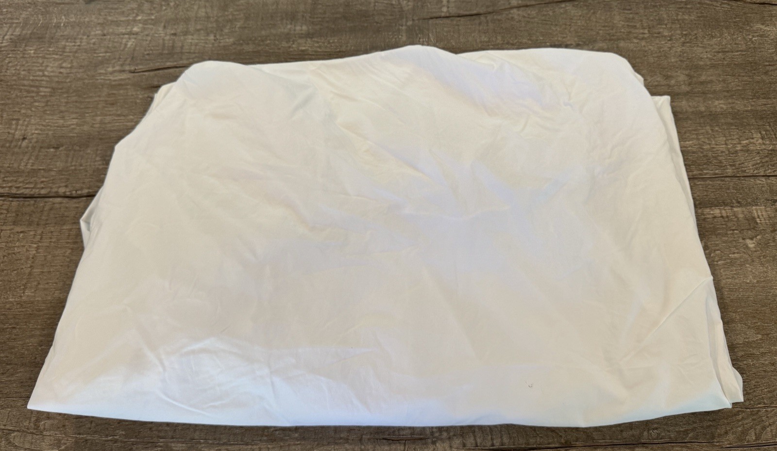 L.L.Bean Queen Fitted Sheet 100% Cotton White Solid, 2 Small Stains 60"X80"+15".