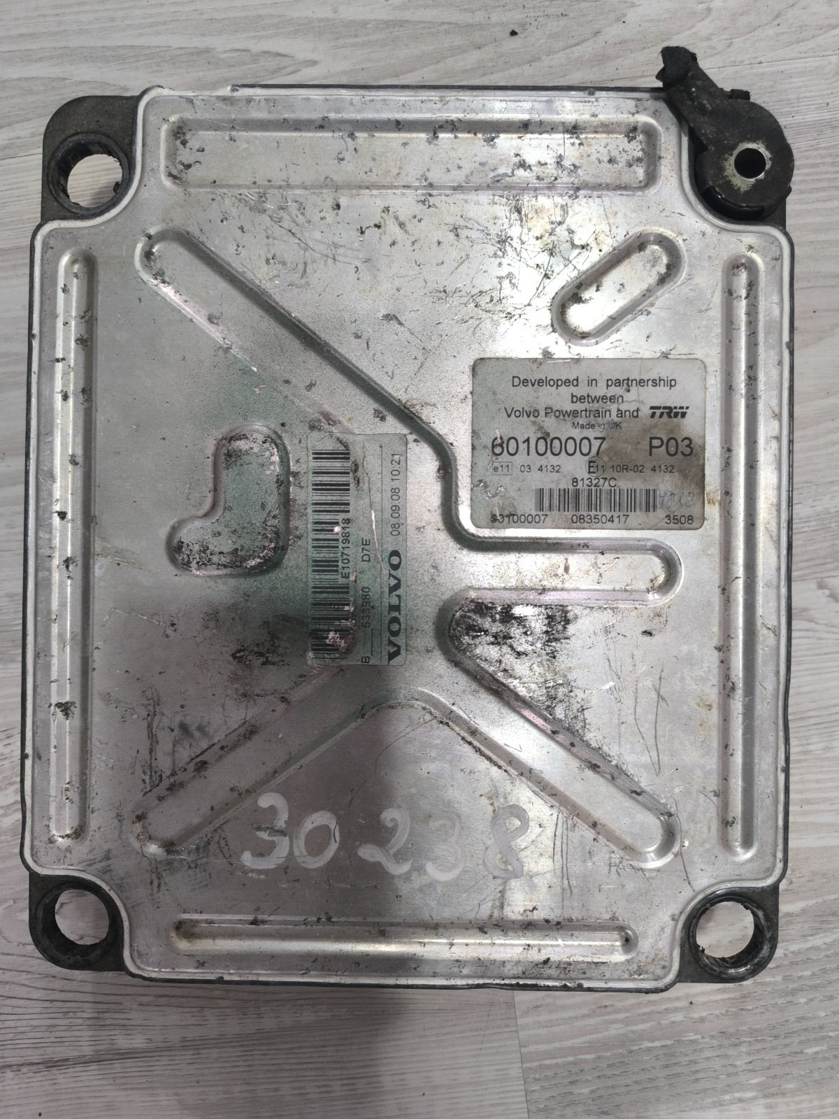 VOLVO RENAULT ENGINE CONTROL UNIT NO. 60100007