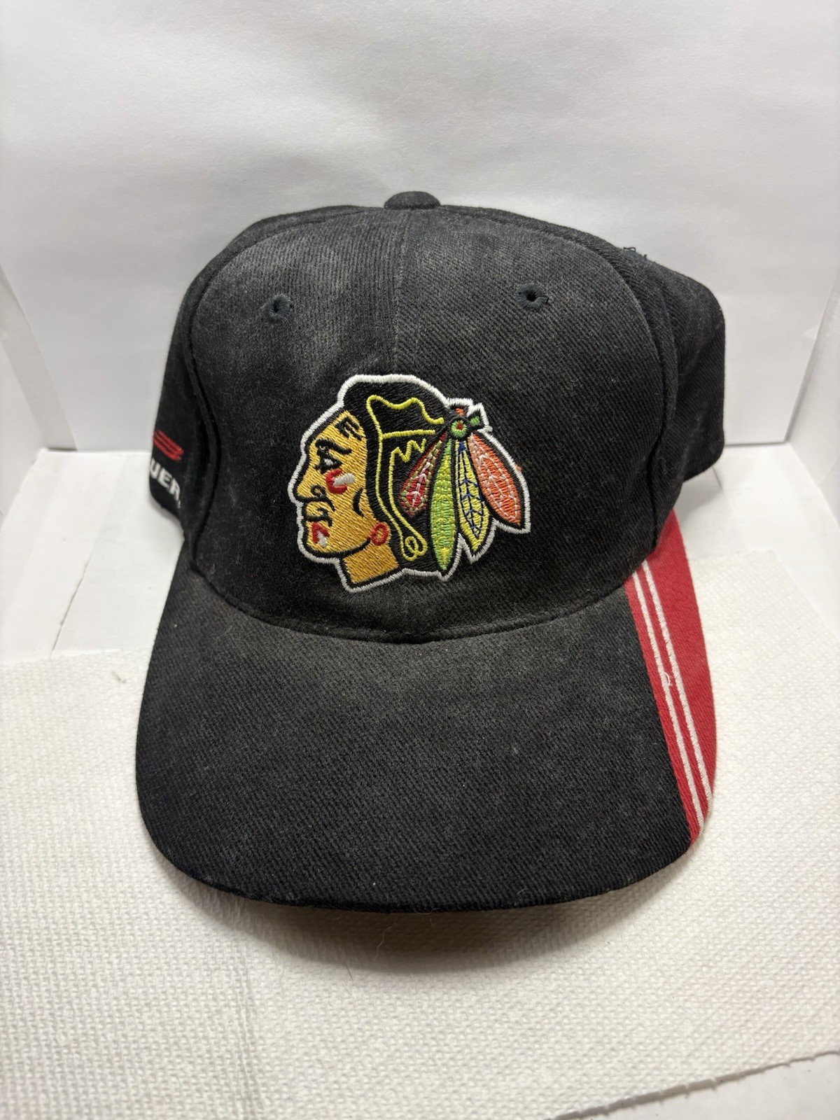Chicago Blackhawks - Black / Red Stripe Baseball Cap