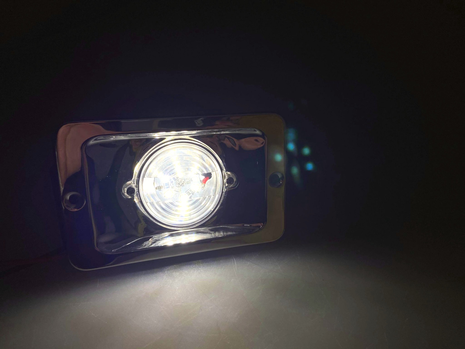 MarkDown Marine Flush Mounted Transom Stern LED Light Stainless Steel Splash Pro