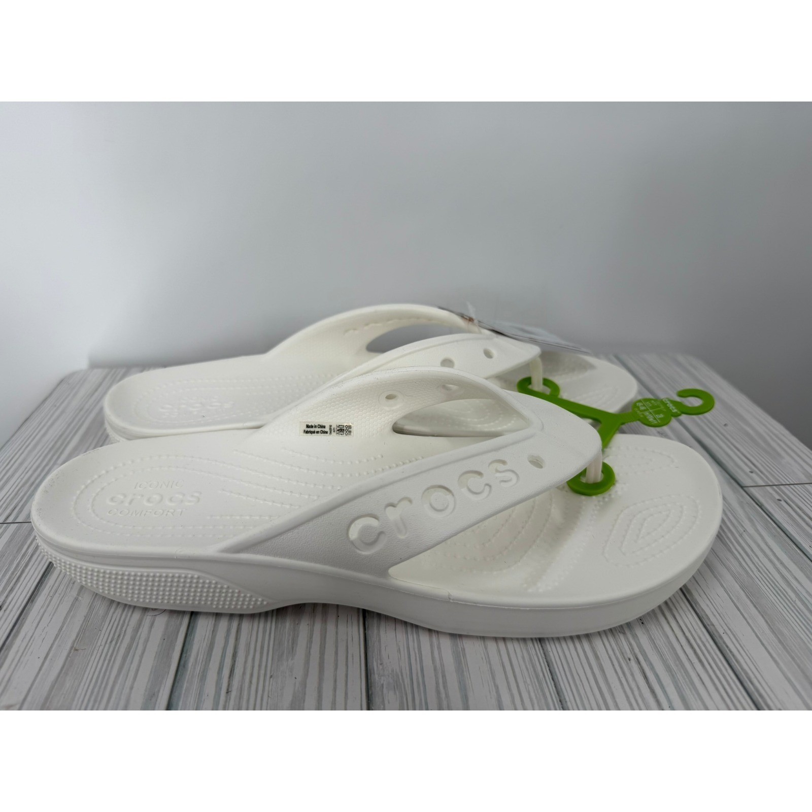Crocs Baya II Flip White Unisex Sandal Mens 11 Womens 11 208192-100 NWT