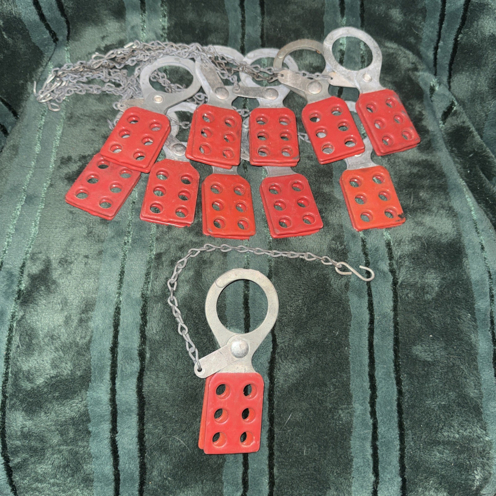 Lot of 11 Lockout Tagout Safety Hasp Six Lock Positions Red 1.50” Jaw With Chain