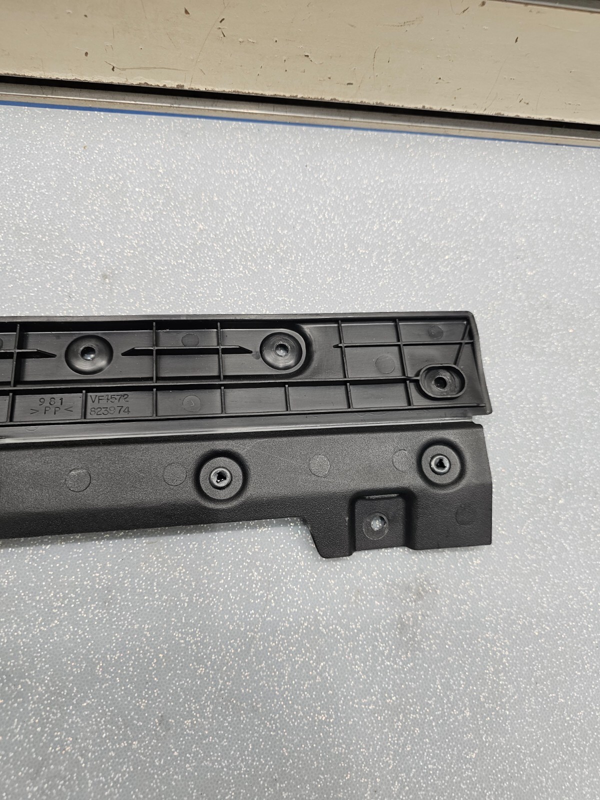 🔥02-07 Buick Rendezvous Front Glove Box Storage Compartment Hinge Assembly OEM