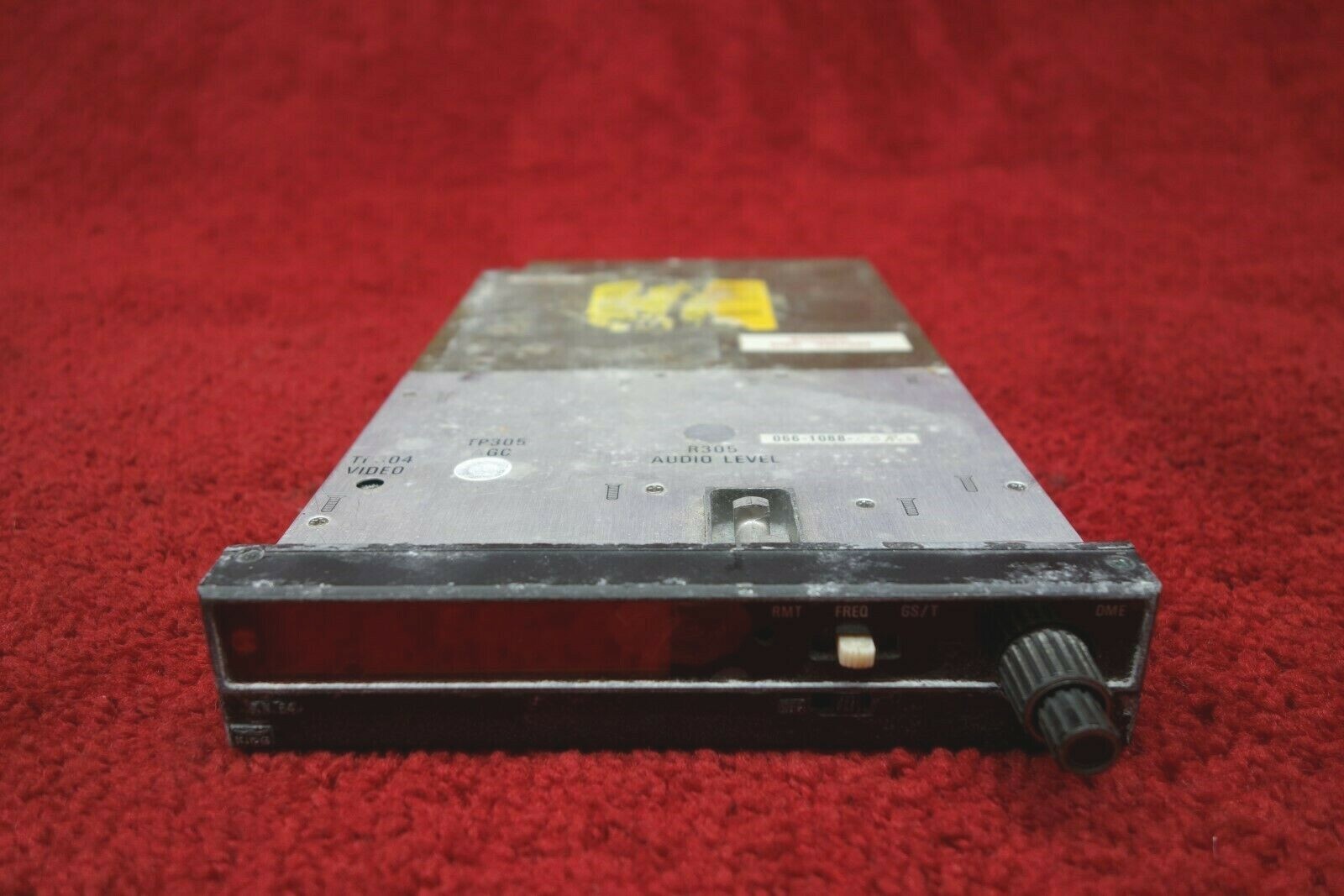 King Radio Corp KN 64 DME Transponder 14-28V PN 066-1088-00, 066-1088-00-R3