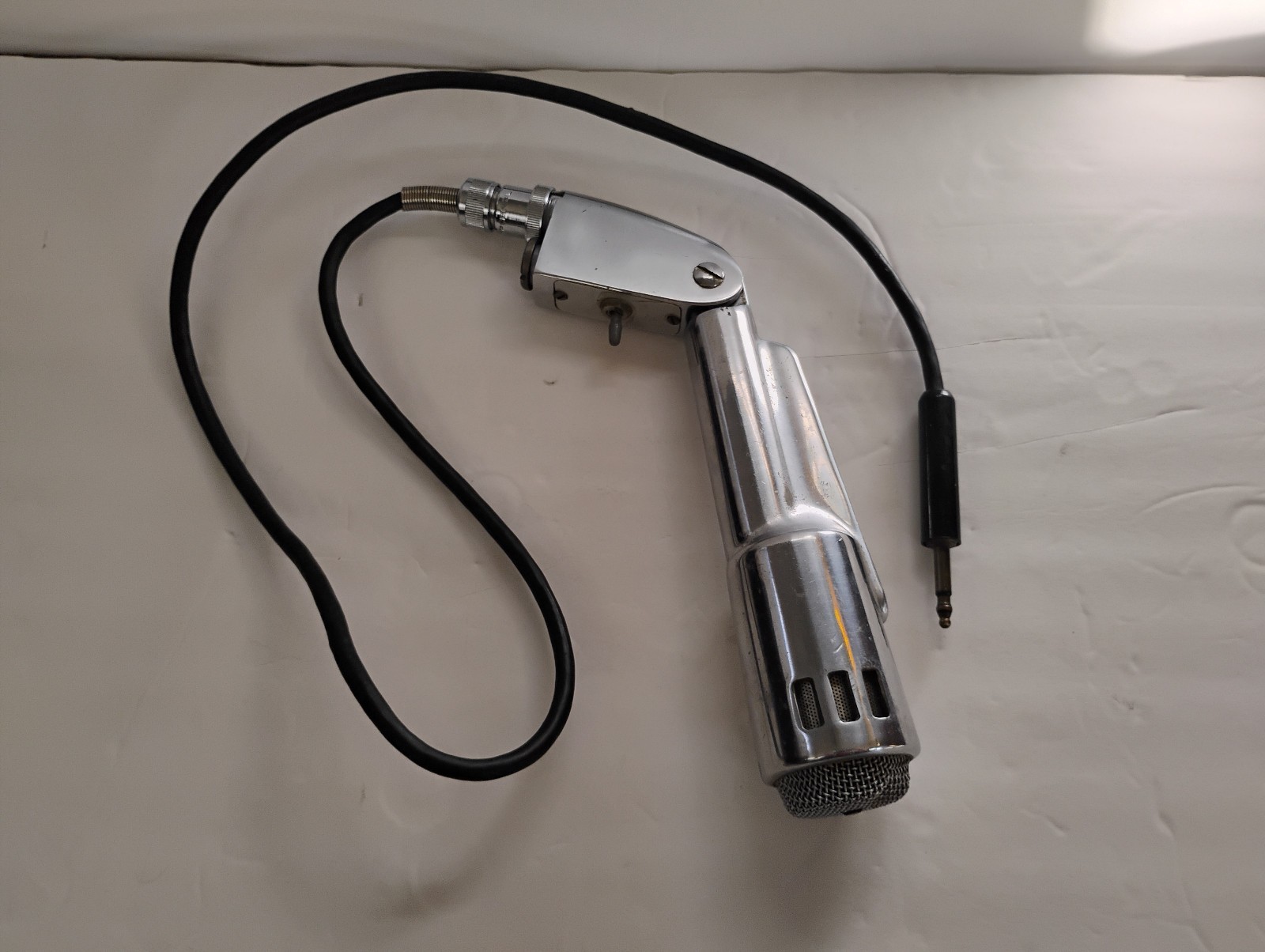 Electro-Voice 644 Dynamic Cardioid Microphone