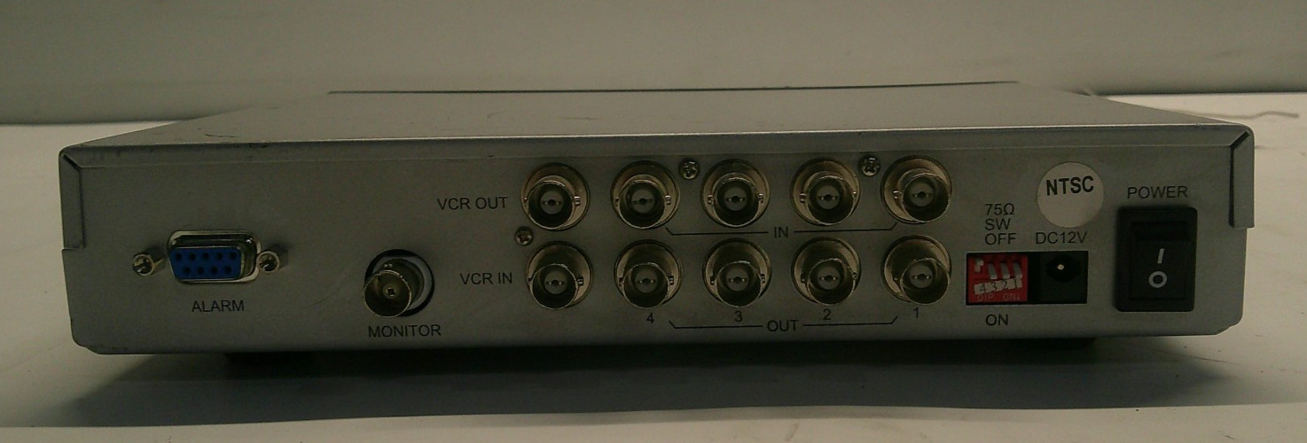 AV Tool AVT-8120 Quad Splitter