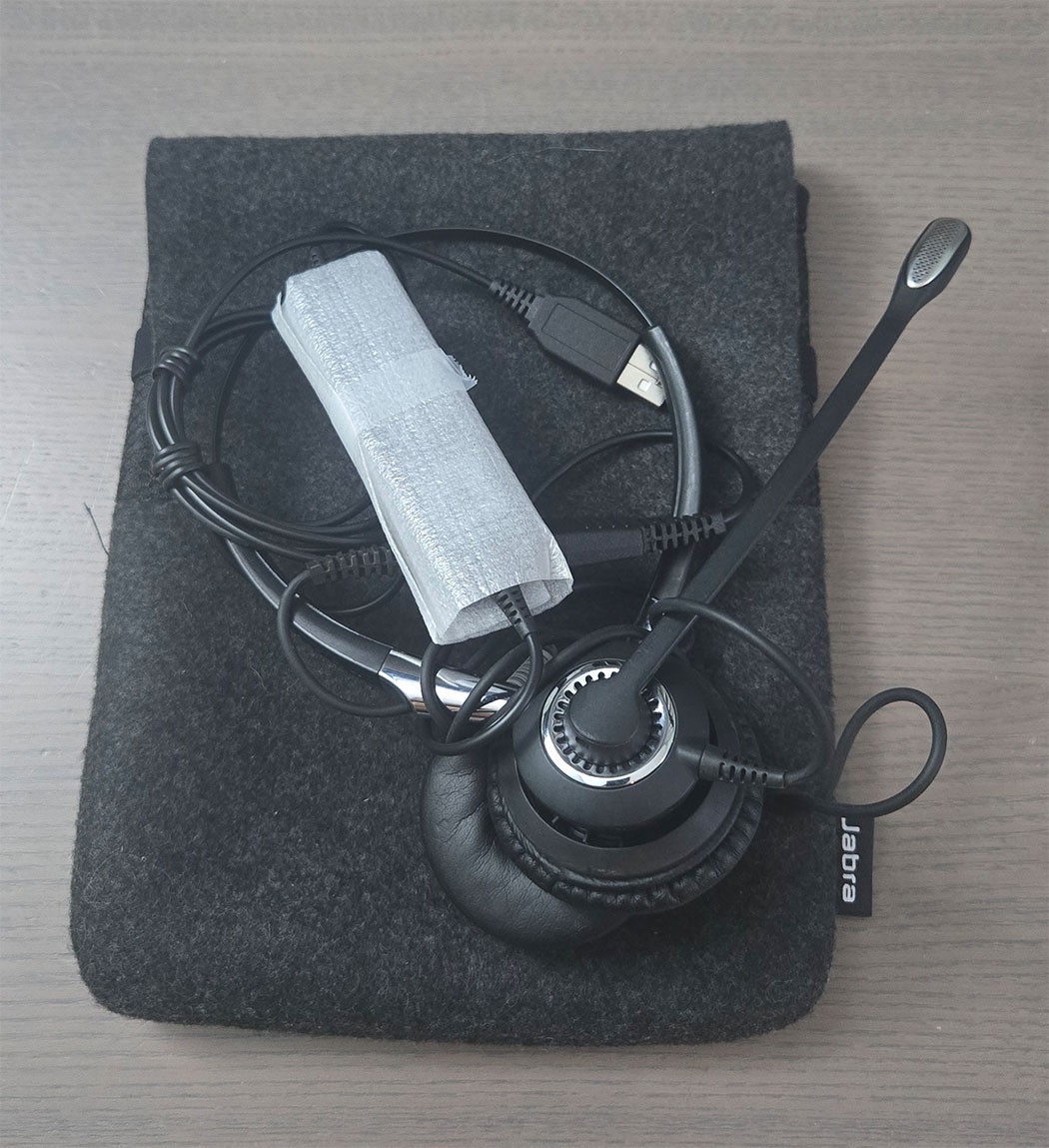 Jabra BIZ 2400 II QD 2409-820-205 On Ear Wired Headset with link 260 - Black
