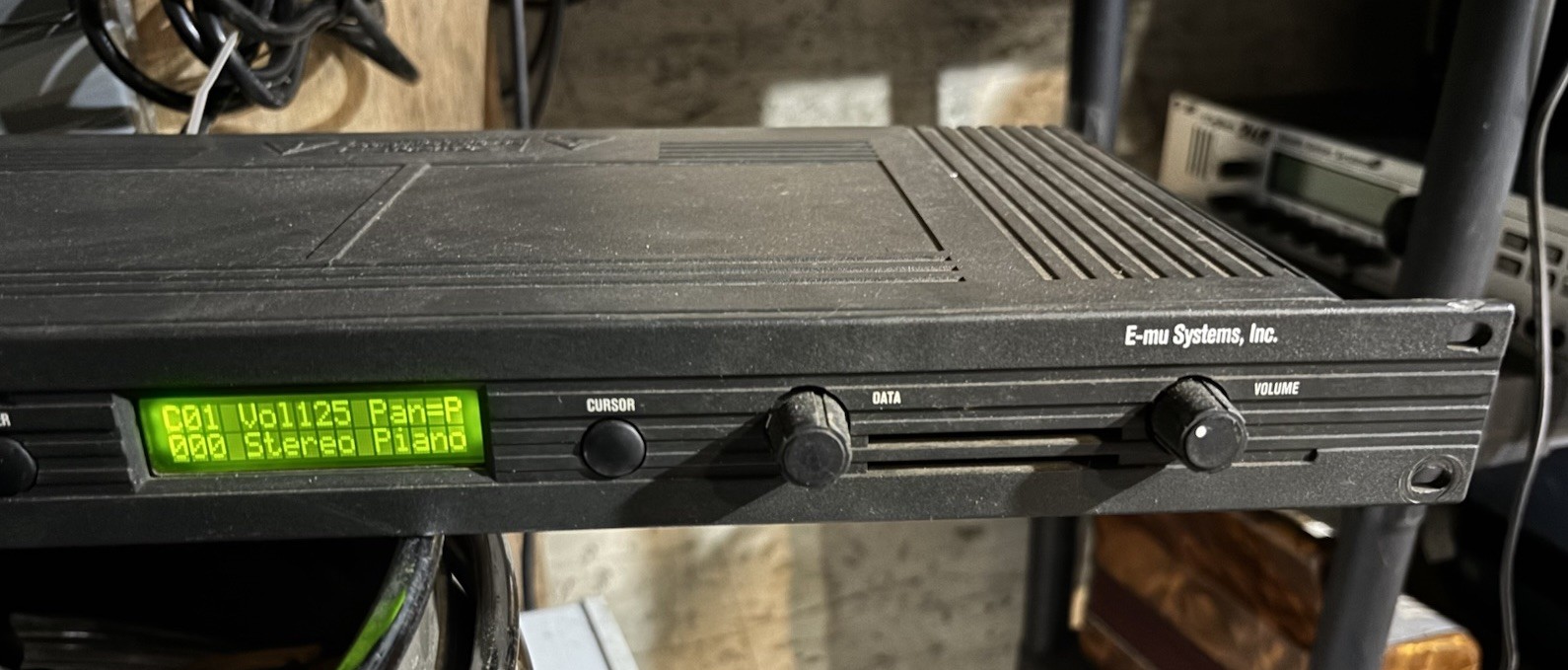E-MU Proteus 1 Rock/Pop Model 9010 Keyboard module Rack