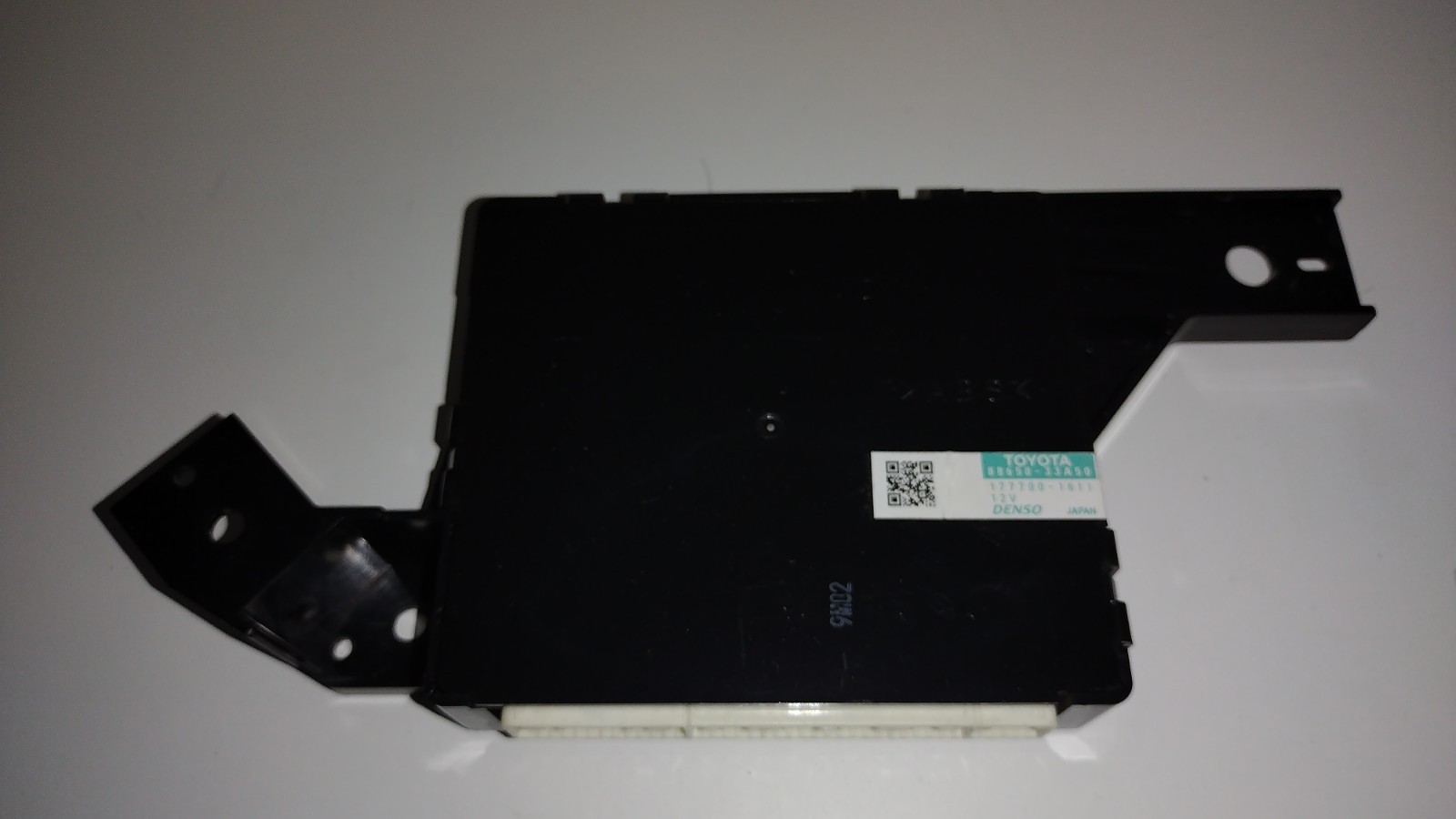 2010-2012 Lexus ES 350 Air Conditioner Amplifier Assembly 88650-33A50