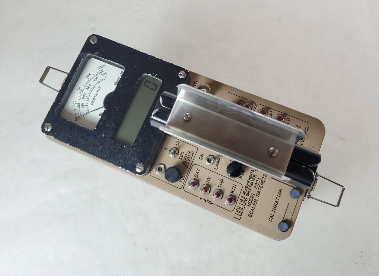 Ludlum 2221 Scaler Ratemeter SCA Radiation Meter Geiger