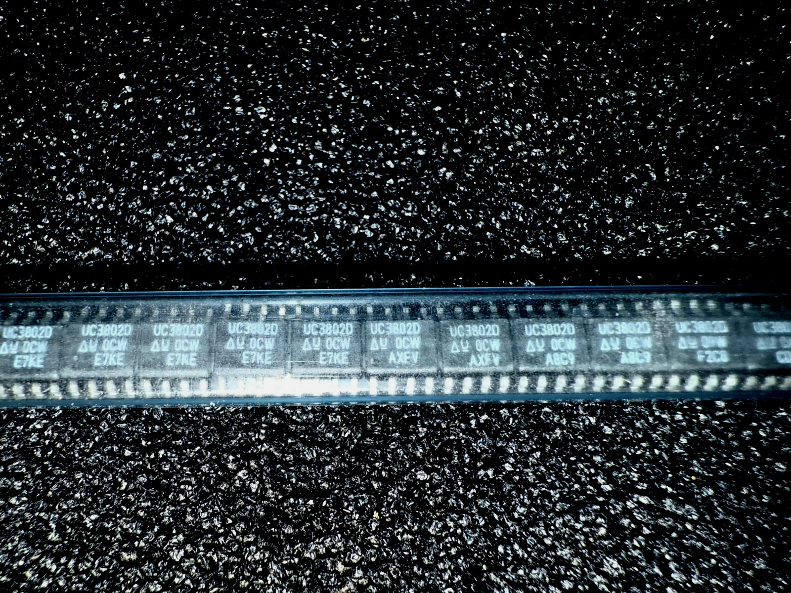 UC3802D