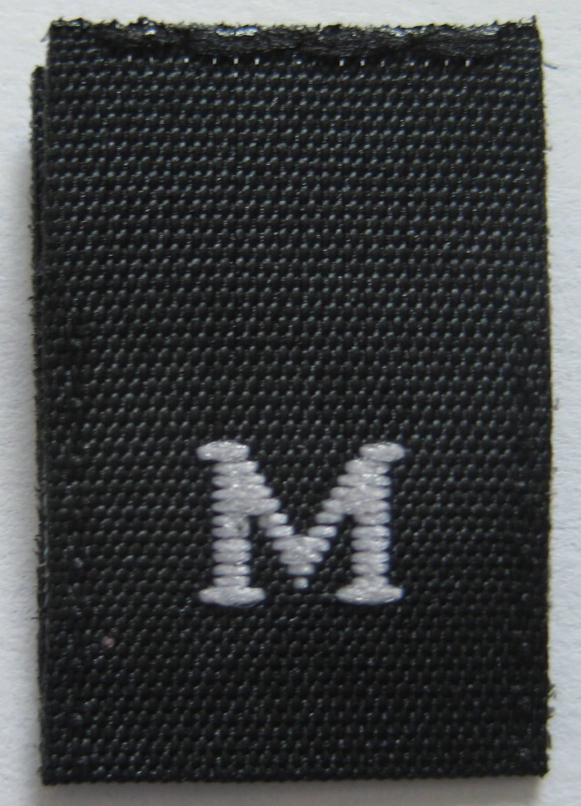 500 pcs WOVEN CLOTHING LABELS, SIZE TAGS BLACK - MEDIUM