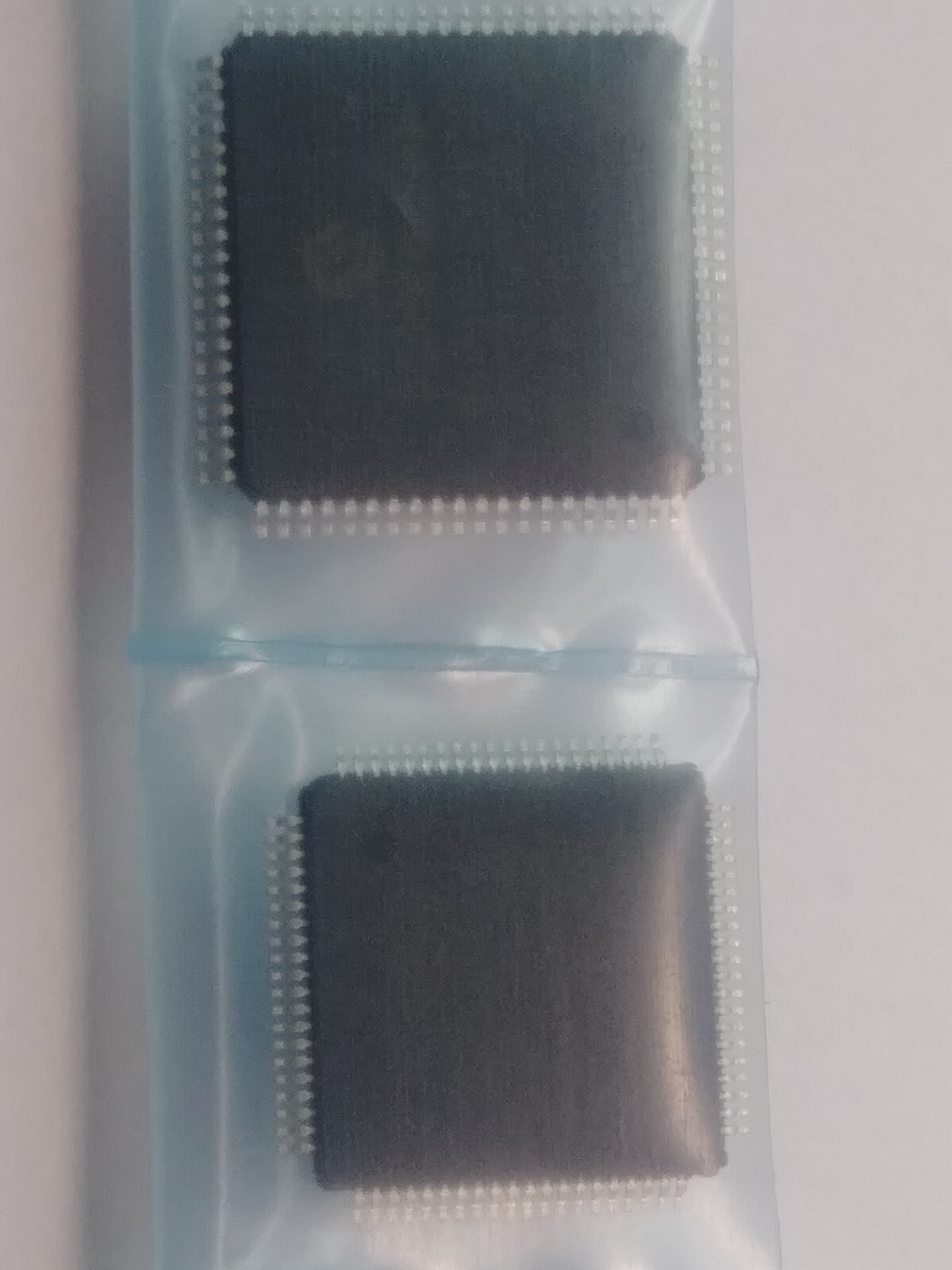 lot 5pc Microchip dsPIC30f6010