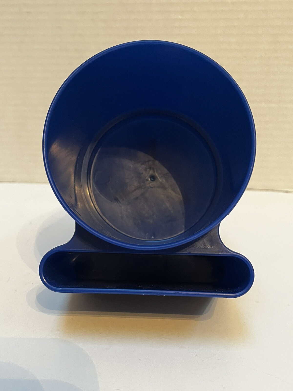 BEACH CUP HOLDER SET OF TWO PLASTIC AQUA/BLUE BEVERAGE MOBILE PHONE STORAGE.