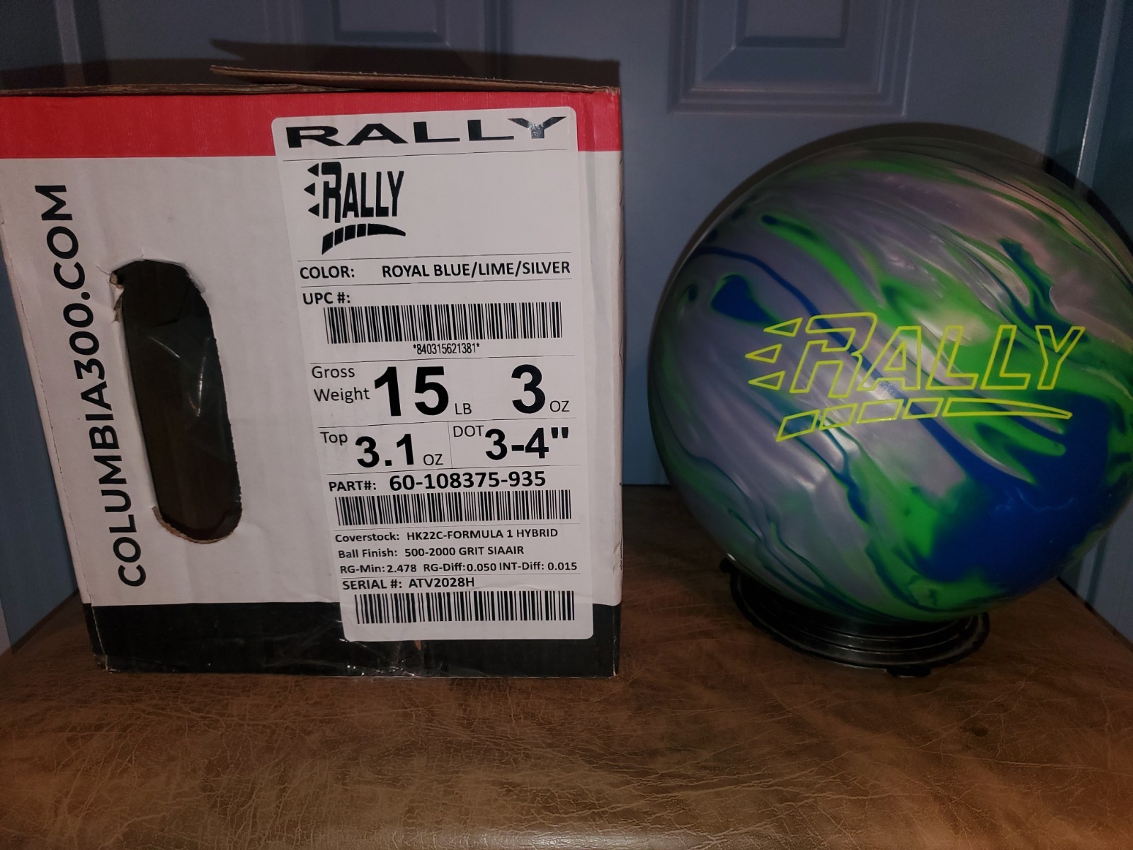 NIB 15lbs Columbia 300 Rally Hybrid Bowling Ball