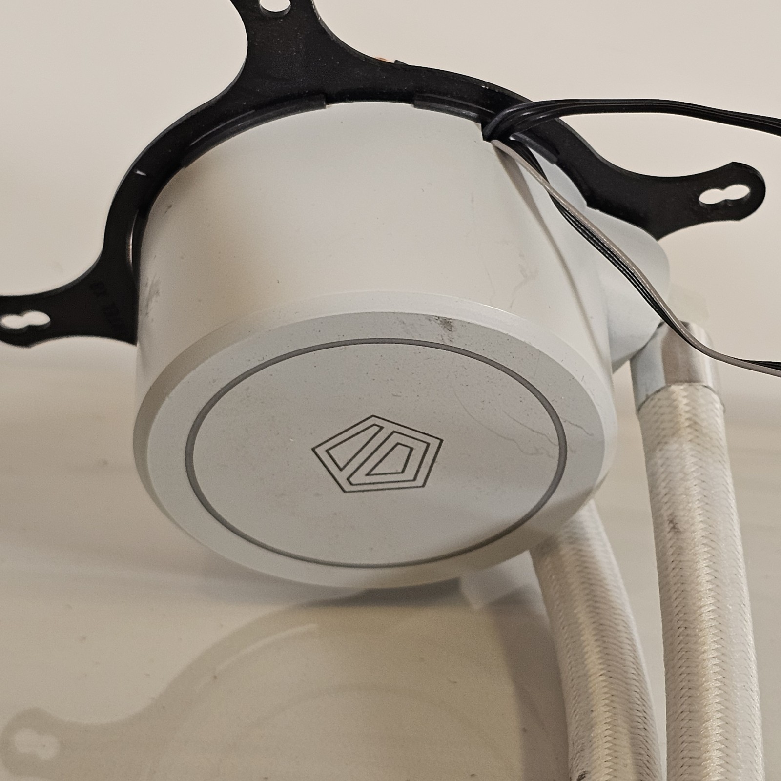 ID-COOLING White AIO Liquid CPU Cooler Radiator Pump 240mm PC