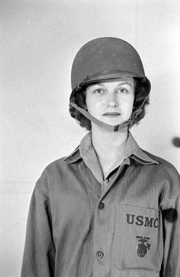 WW2 Photo WWII  Female US Marine Wearing Combat Helmet  MCWR 1944  USMC / 1479