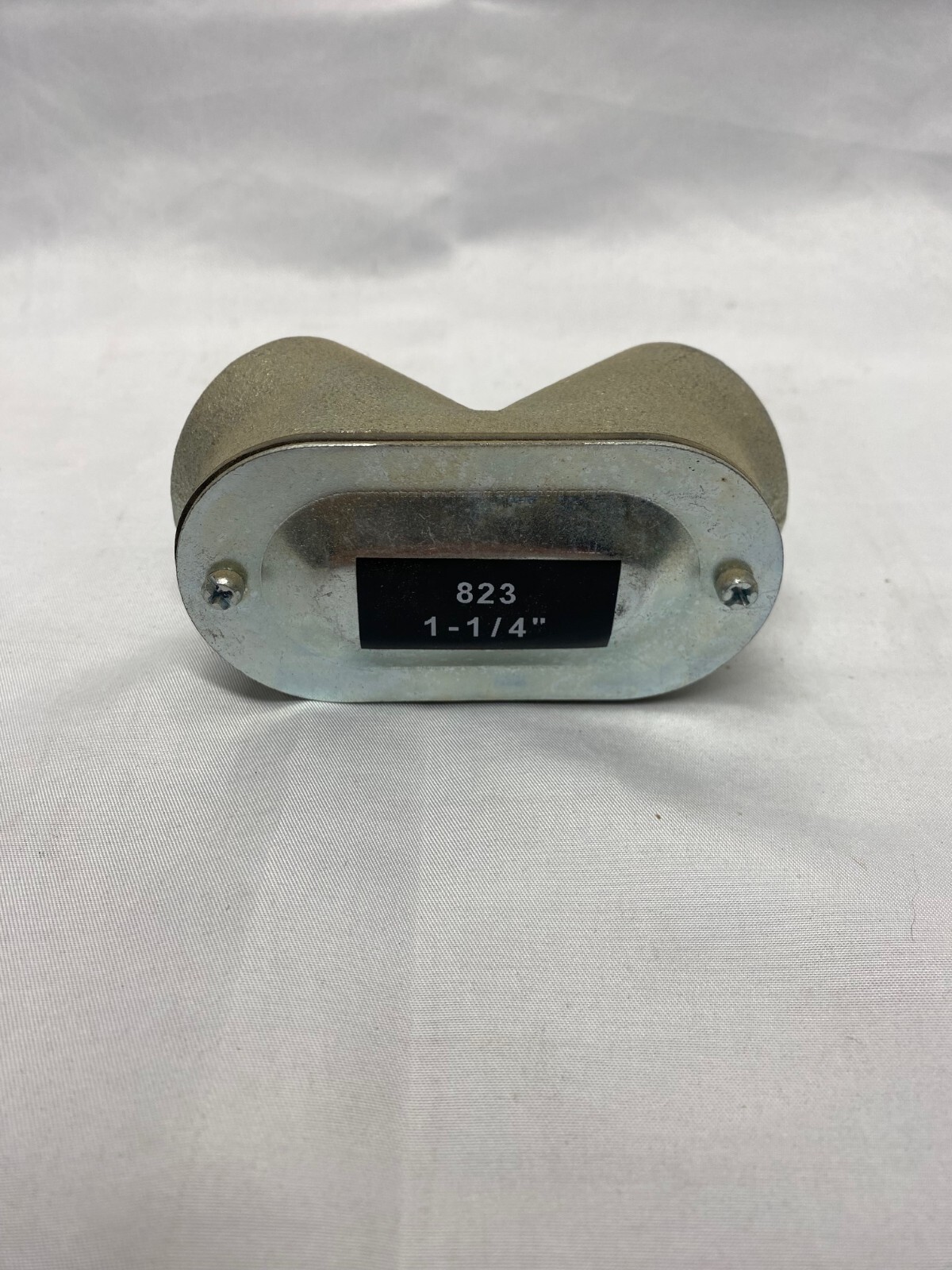 Crouse Hinds 823 1-1/4" Female Rigid Elbow