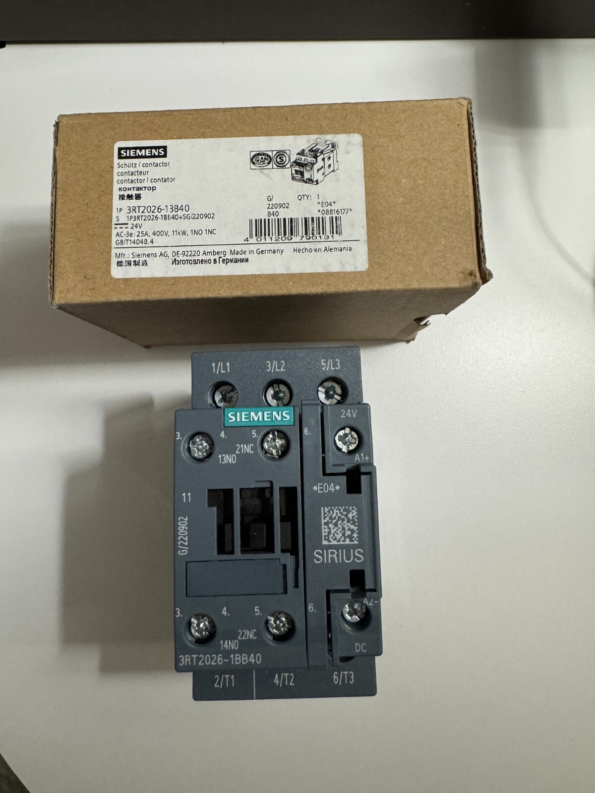 Siemens 3RT2026-13B40 Contactor, New open box