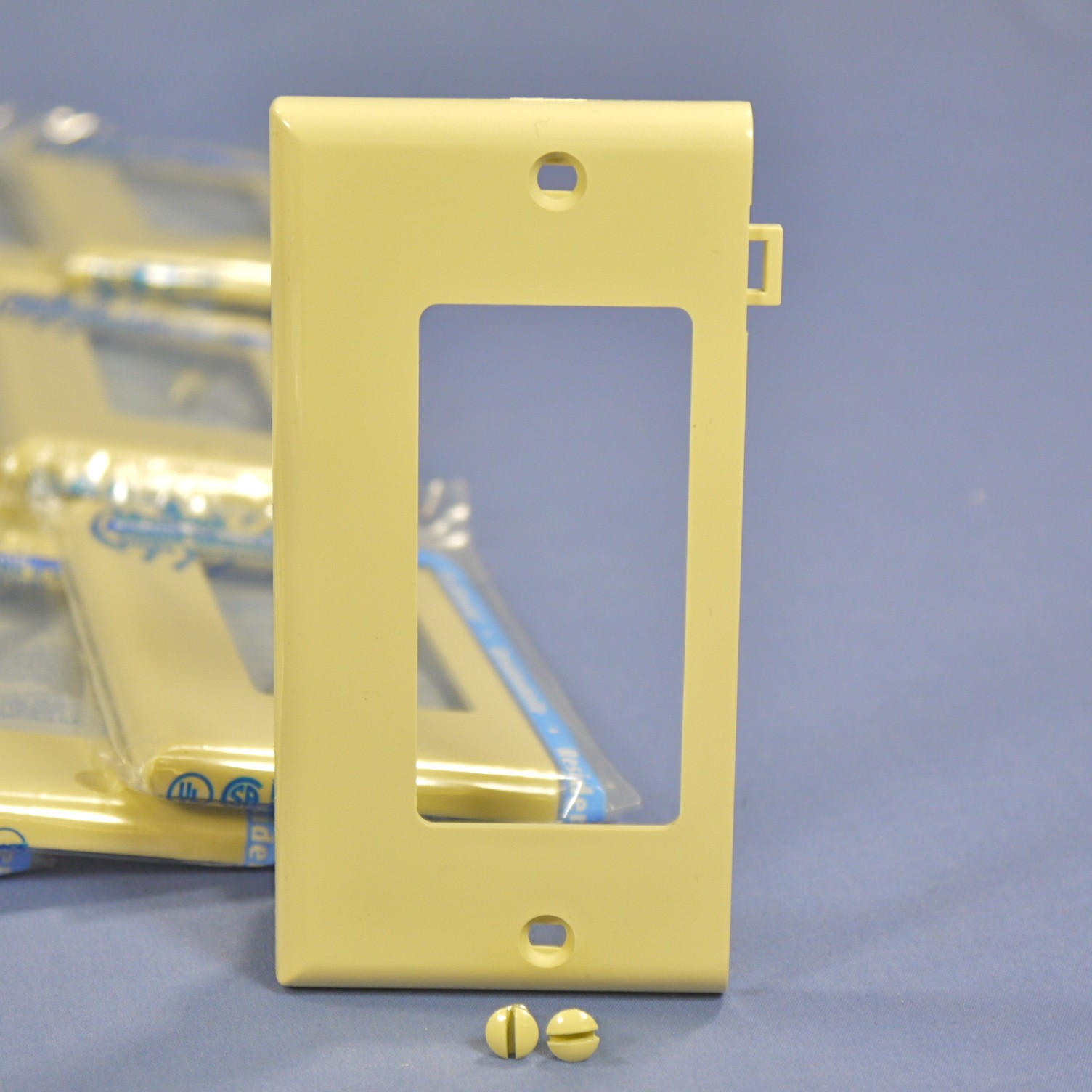 Leviton PSE26-I Ivory Decora GFI End Panel Unbreakable Sectional Wallplate 20pcs