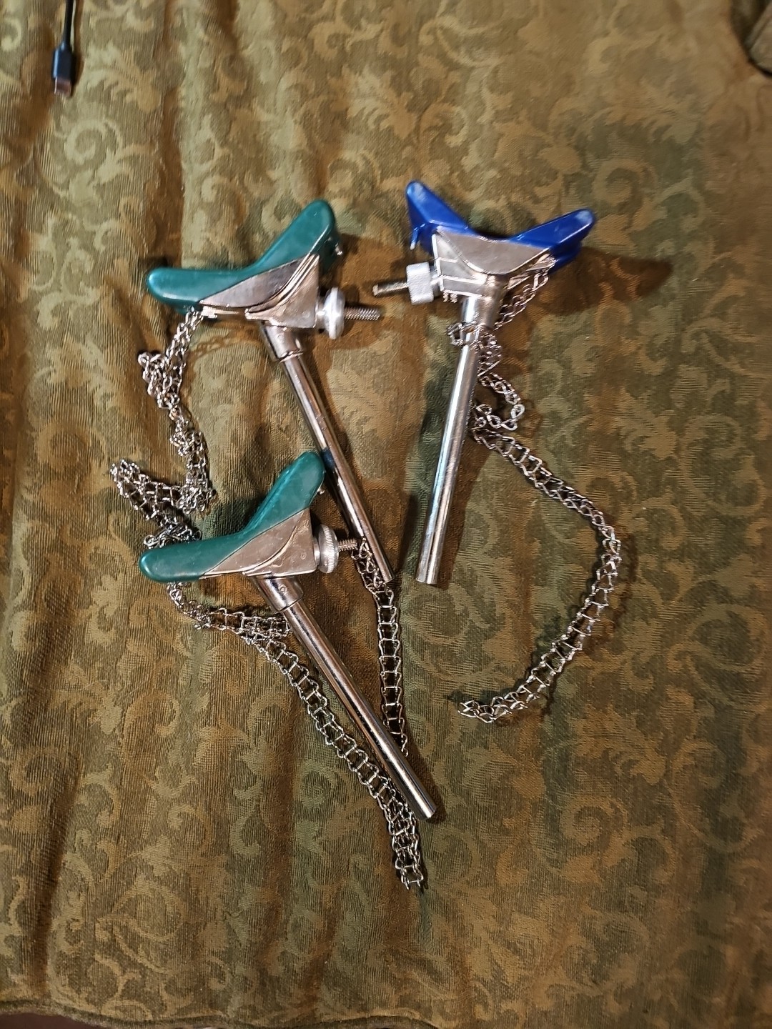 Set of 3 FISHER Chain Clamp blue vinyl coated  is fisher but  green ???