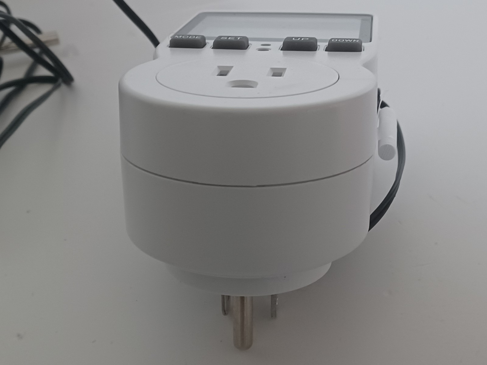 Digital Thermostat Outlet Plug Temperature Controller Heating Cooling with Probe