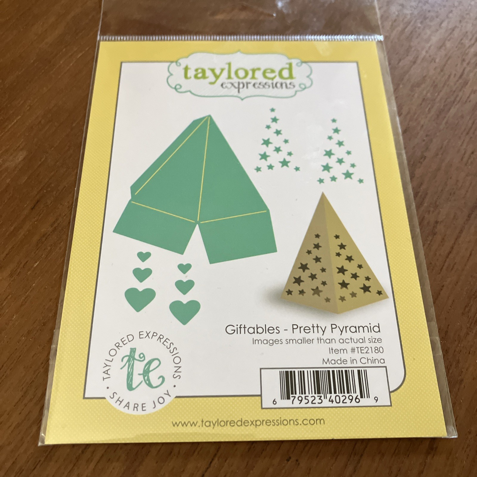 Taylored Expressions Die Cut "Giftable Pretty Pyramid "  Stars Hearts Te2180