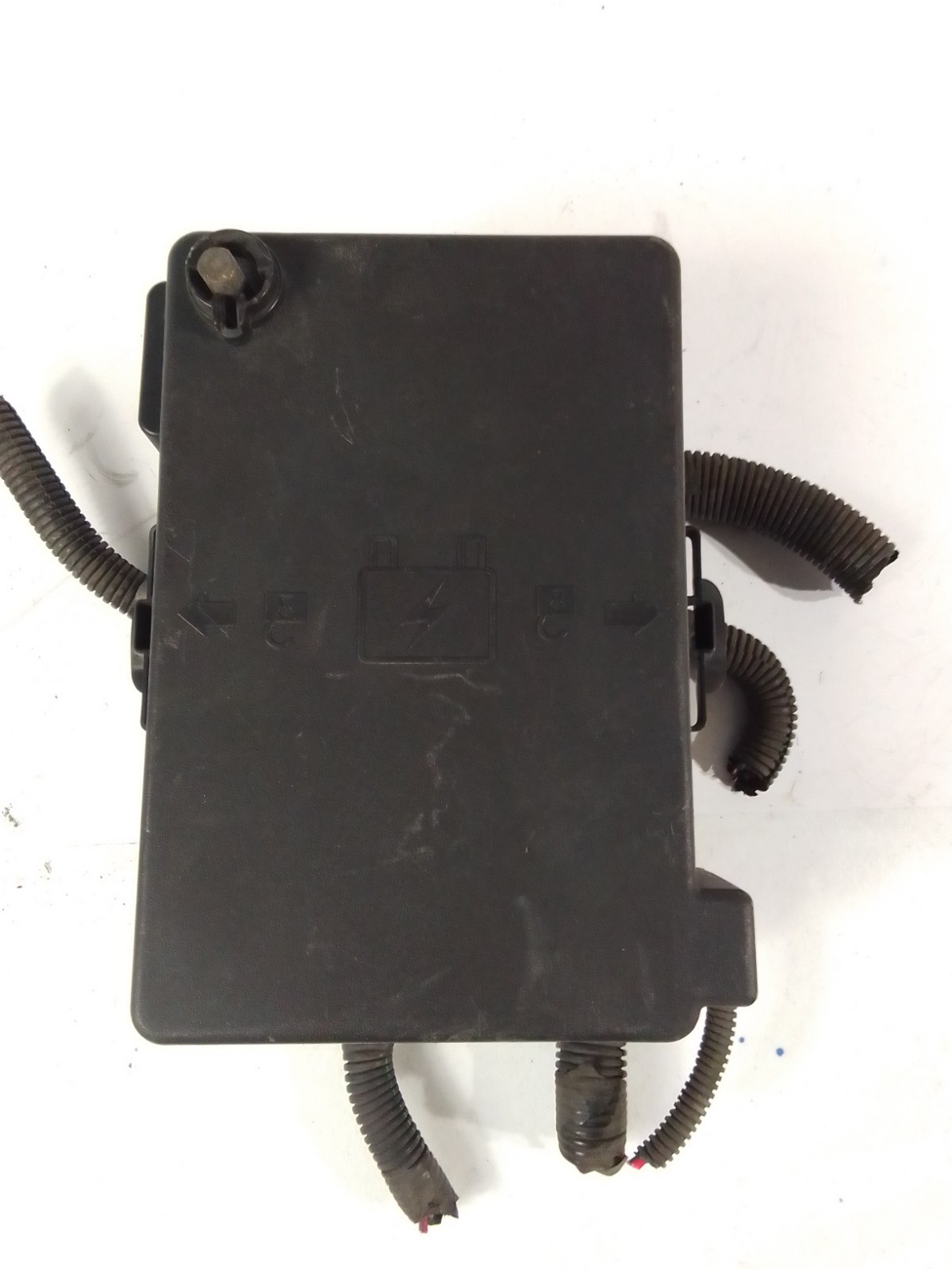 2006 Chevy Cobalt Engine Fuse Box Assembly W LID OEM