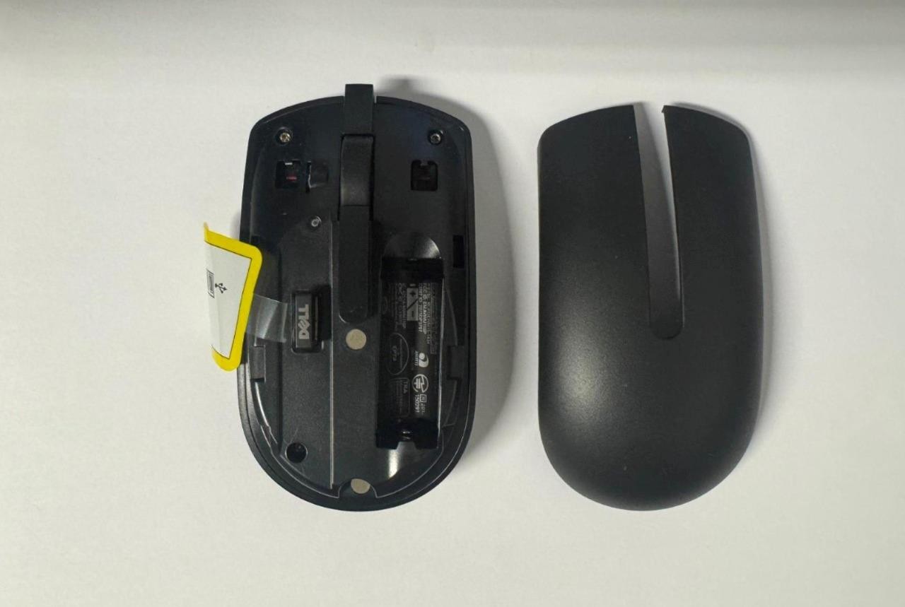 DELL WIRELESS MOUSE 8PHD3/W5MKR/TNTCT WITH WIRELESS ADAPTER USB (Bagged)