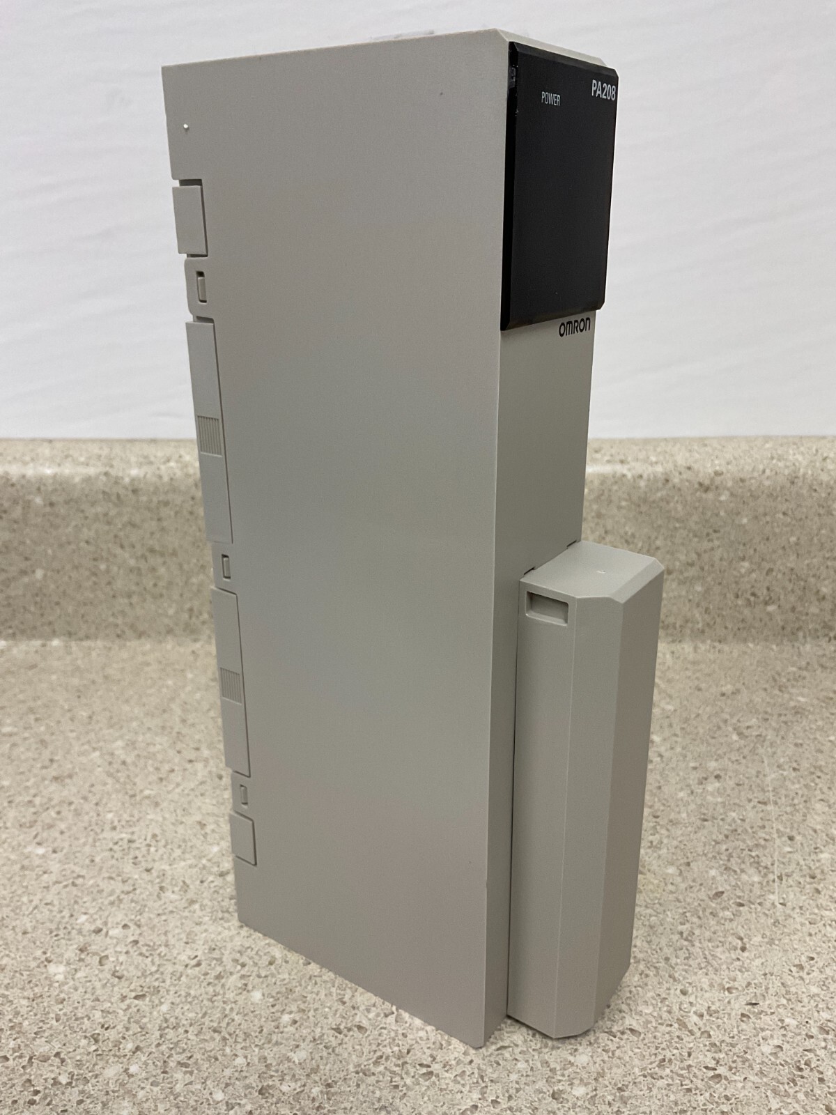 Omron CVM1-PA208 NEW
