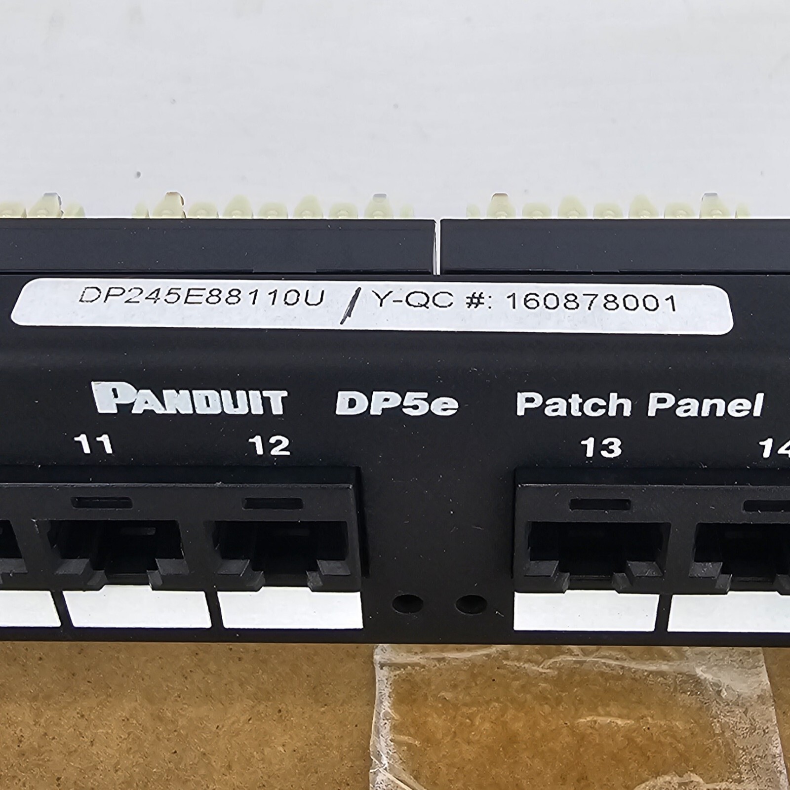 NEW PANDUIT DP5e DP245E88110U DP5E 24-PORT 1RU CAT 5E PATCH PANEL