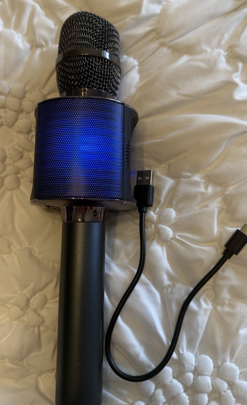 LED Bluetooth Cordless Karaoke Microphone, USB Rechargeable With Charger